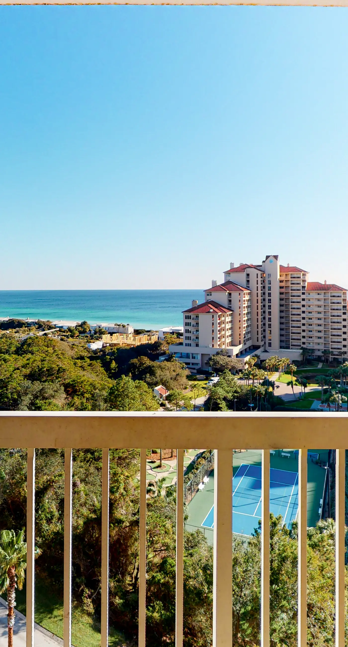 Gulf View Resort Condo with Pools and Tennis