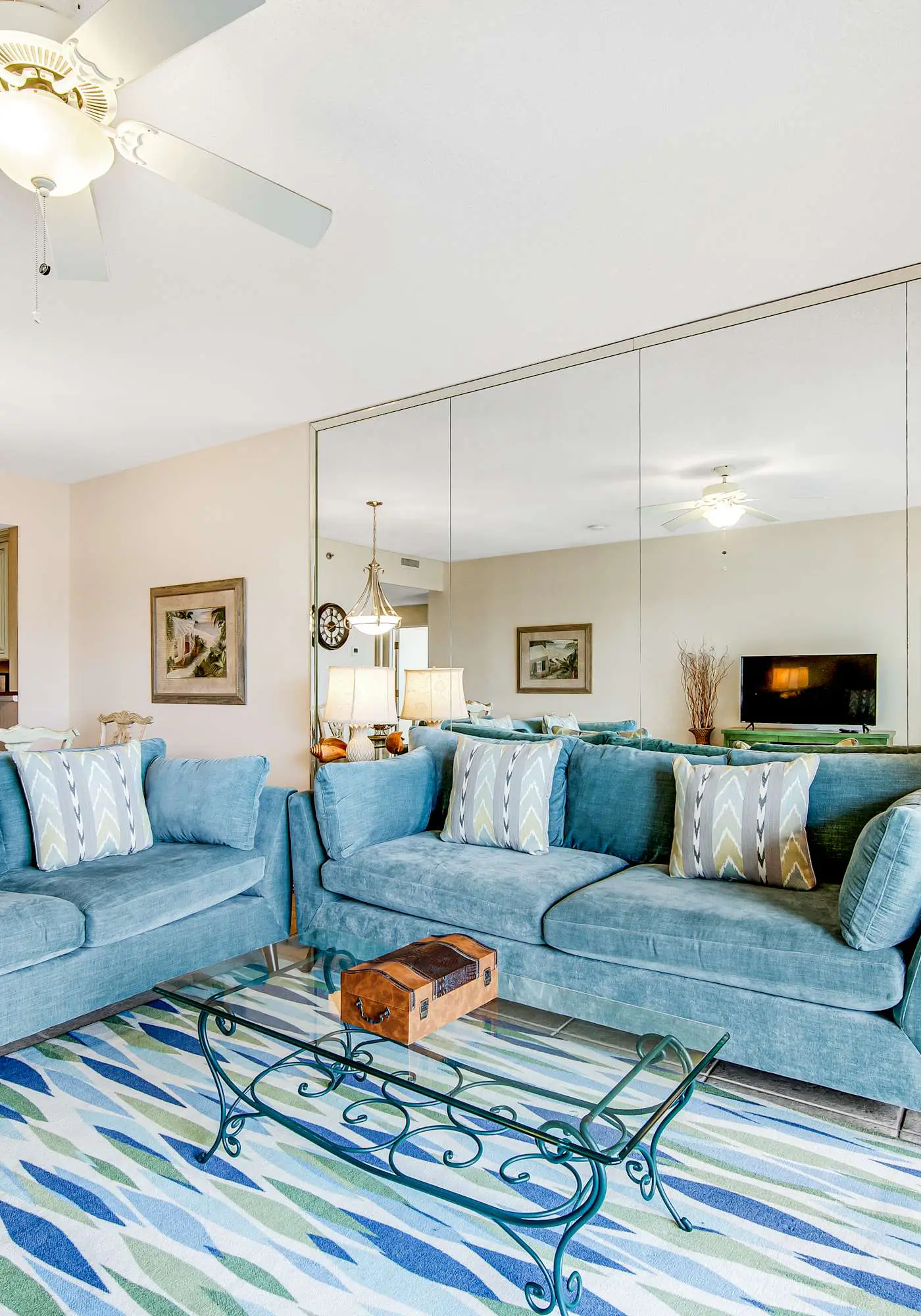 2BR Gulf view, private balcony, pool access