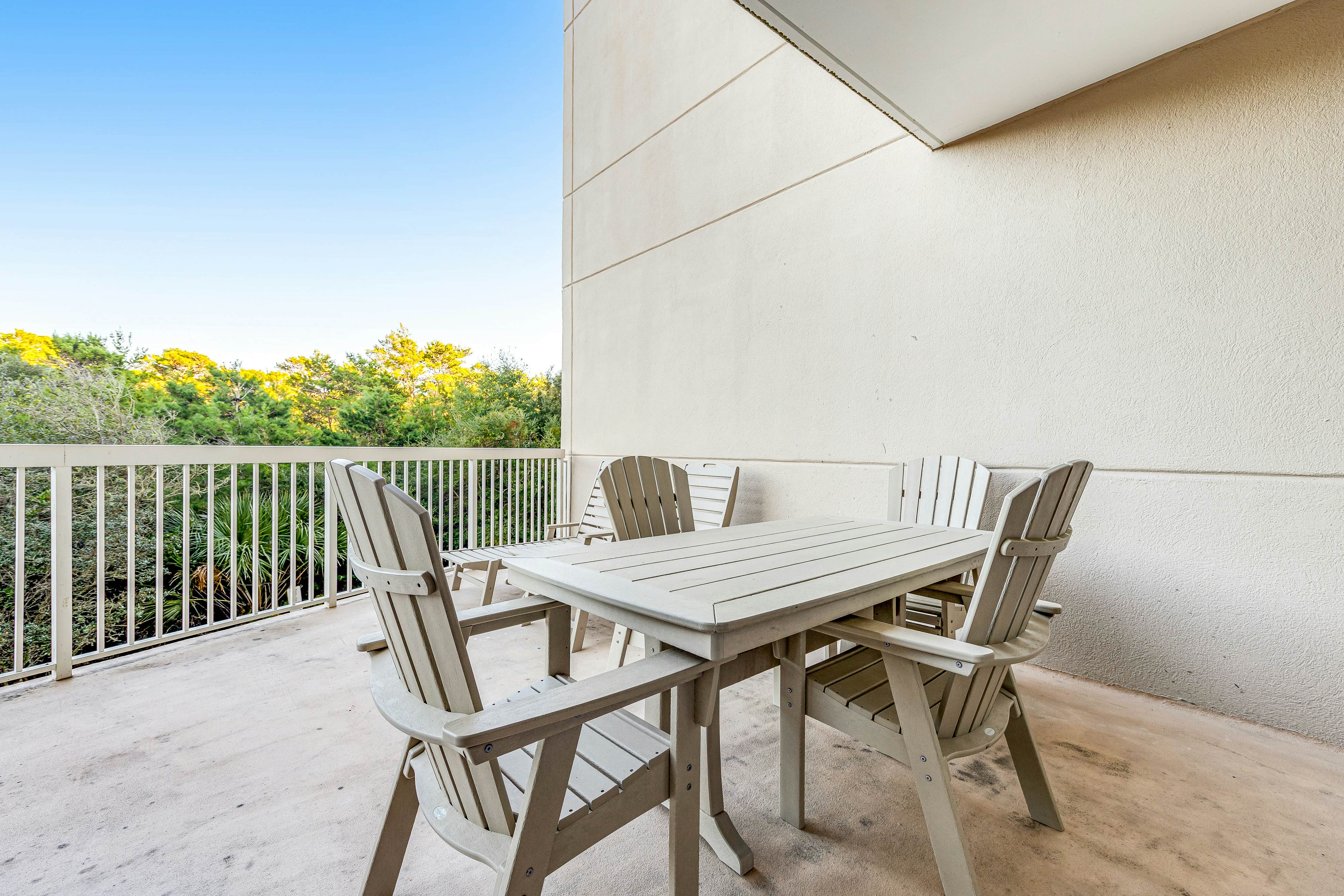 Waterfront Condo with Pool and Sauna