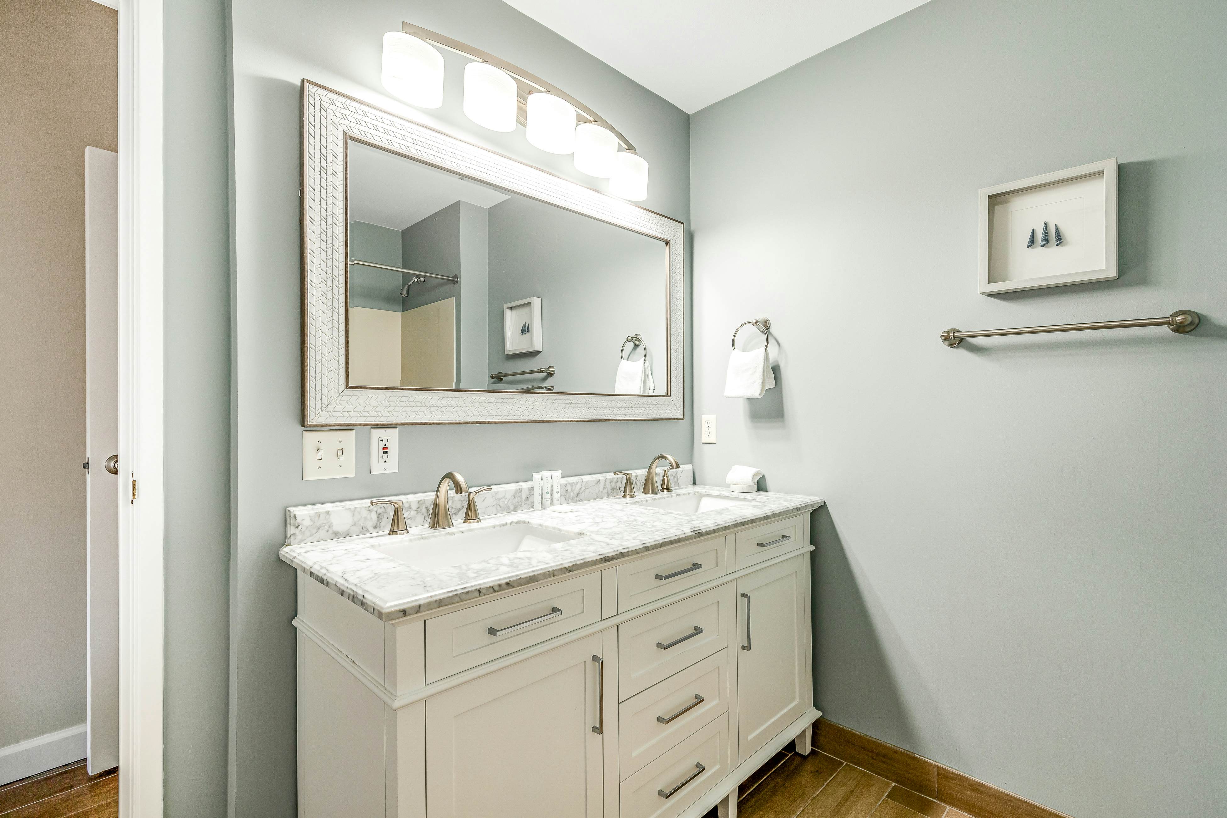 Waterfront Condo with Pool and Sauna