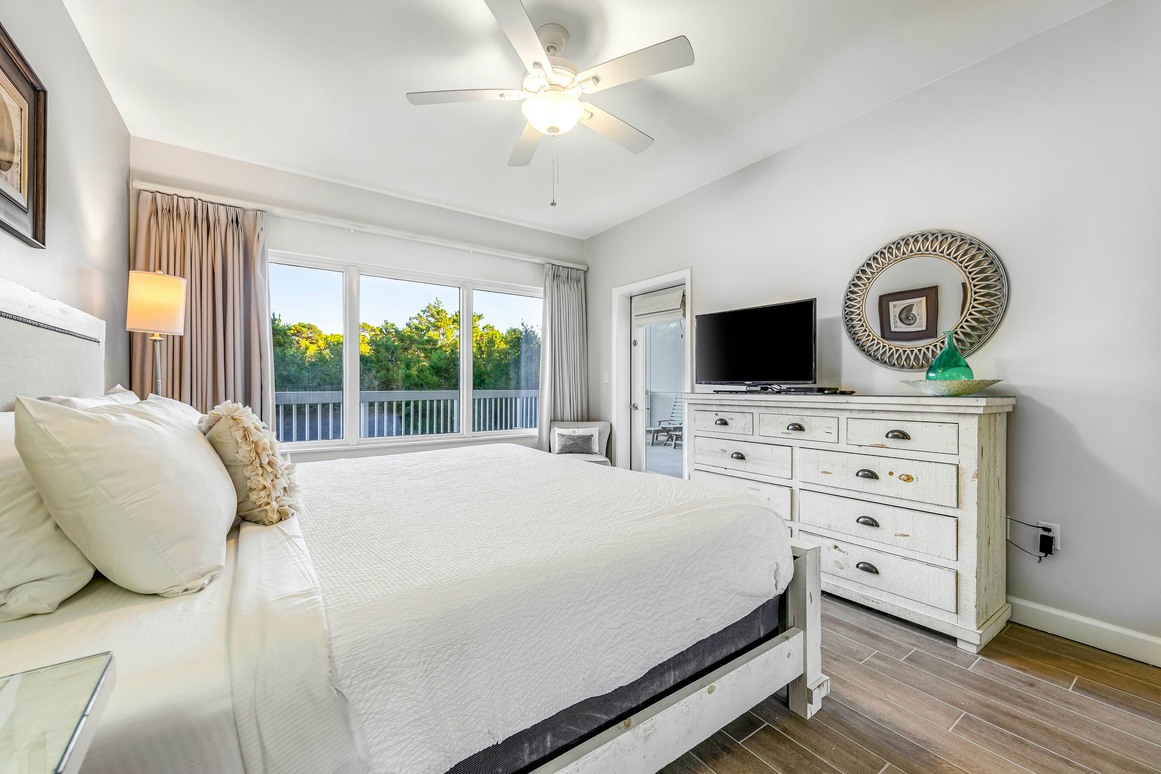 Waterfront Condo with Pool and Sauna