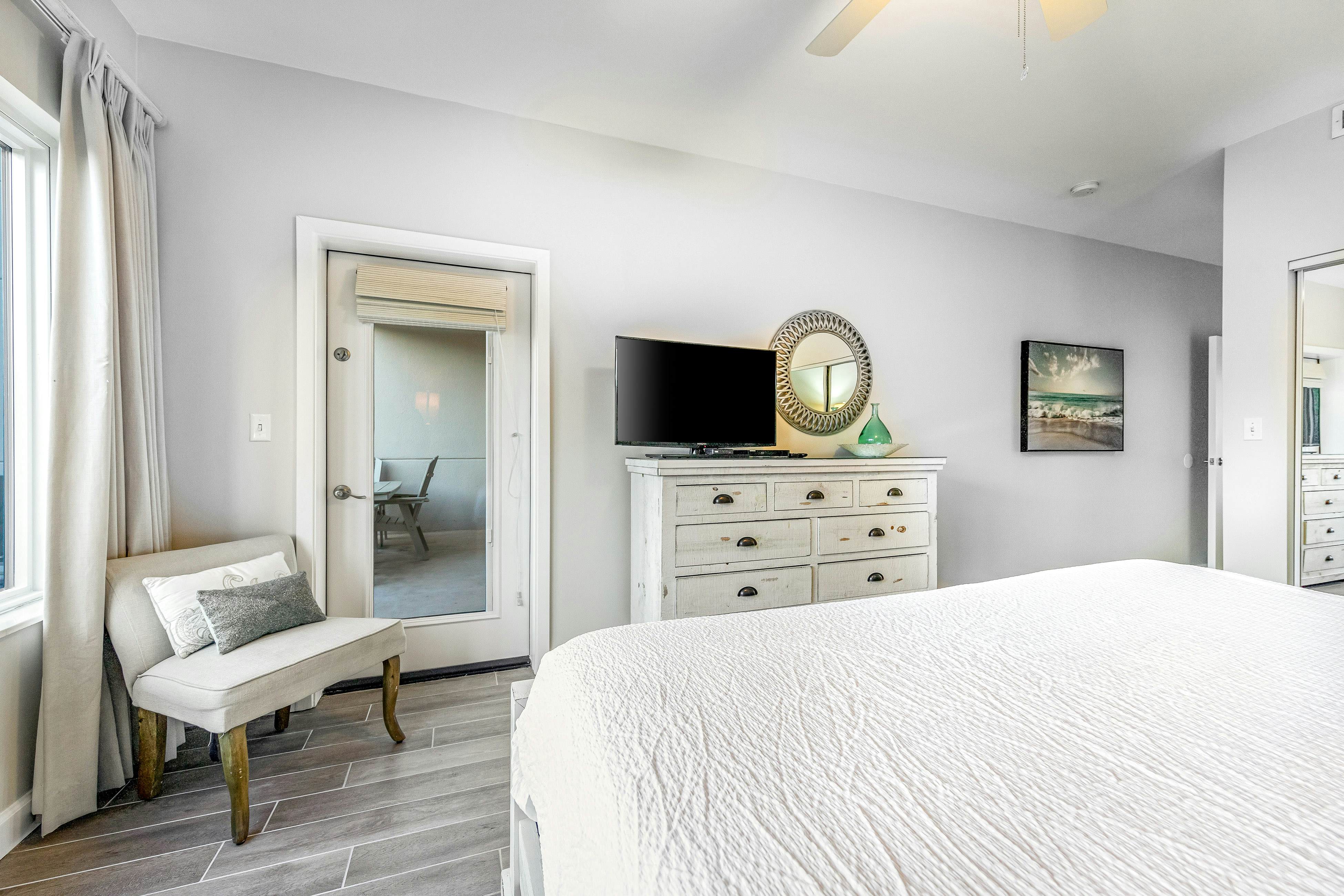 Waterfront Condo with Pool and Sauna