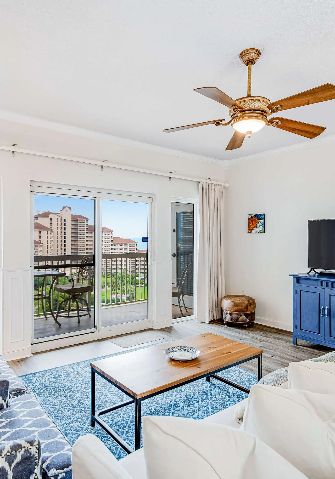 Exclusive Gulf view condo with hot tub access