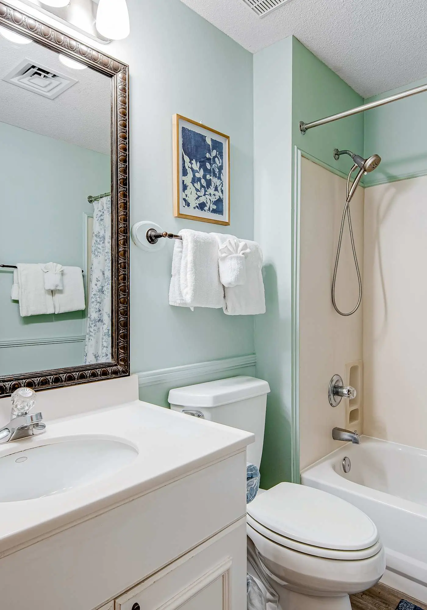 Exclusive Gulf view condo with hot tub access