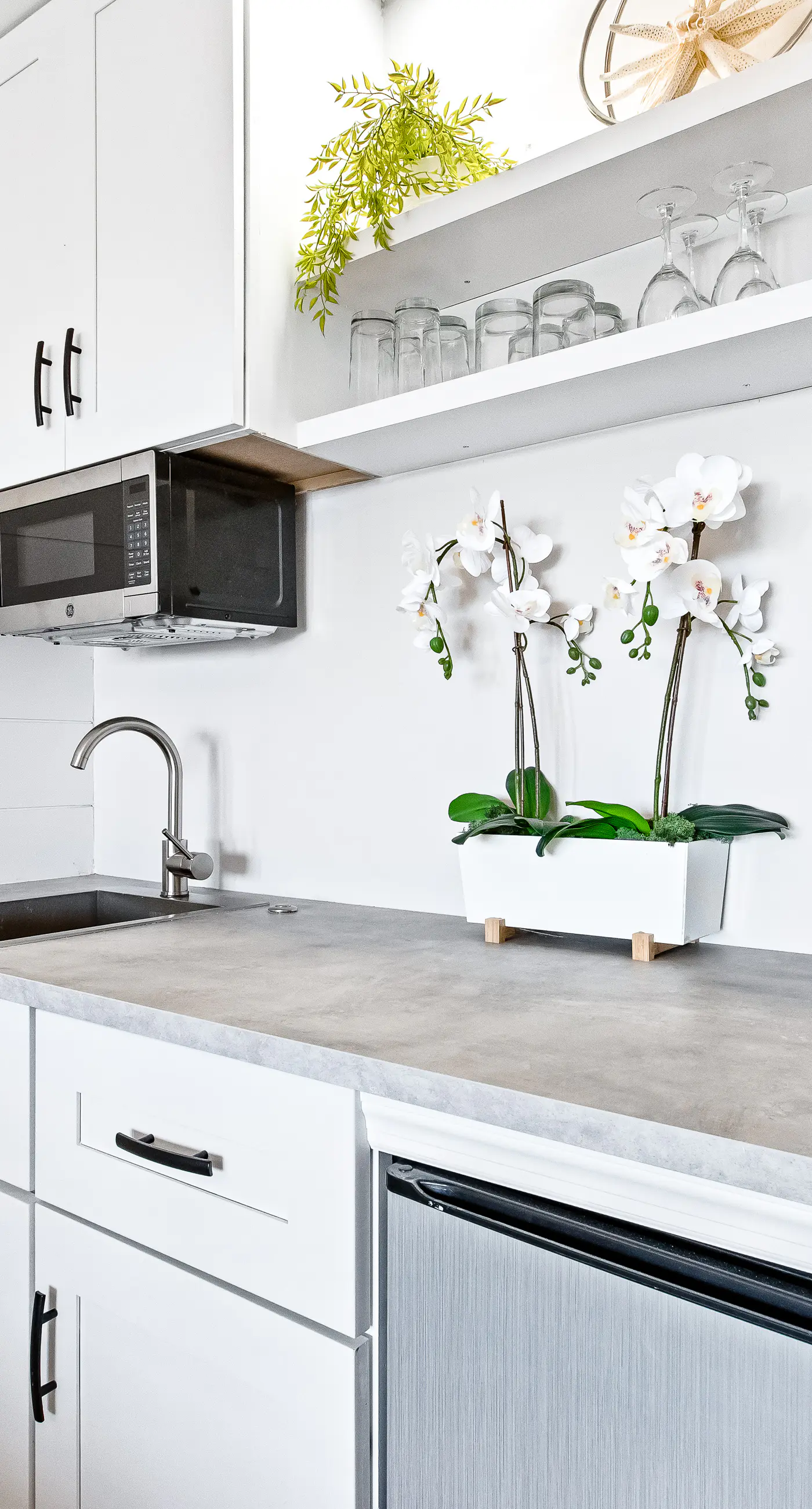 Ocean View Studio with Pool and Hot Tub