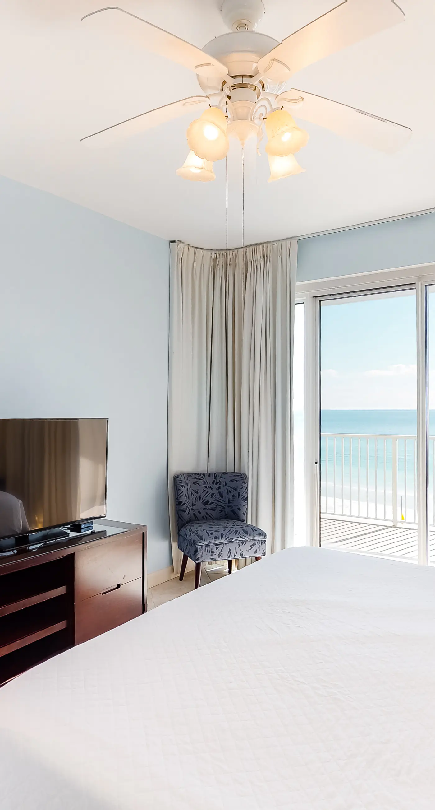 Beachfront condo with Gulf views