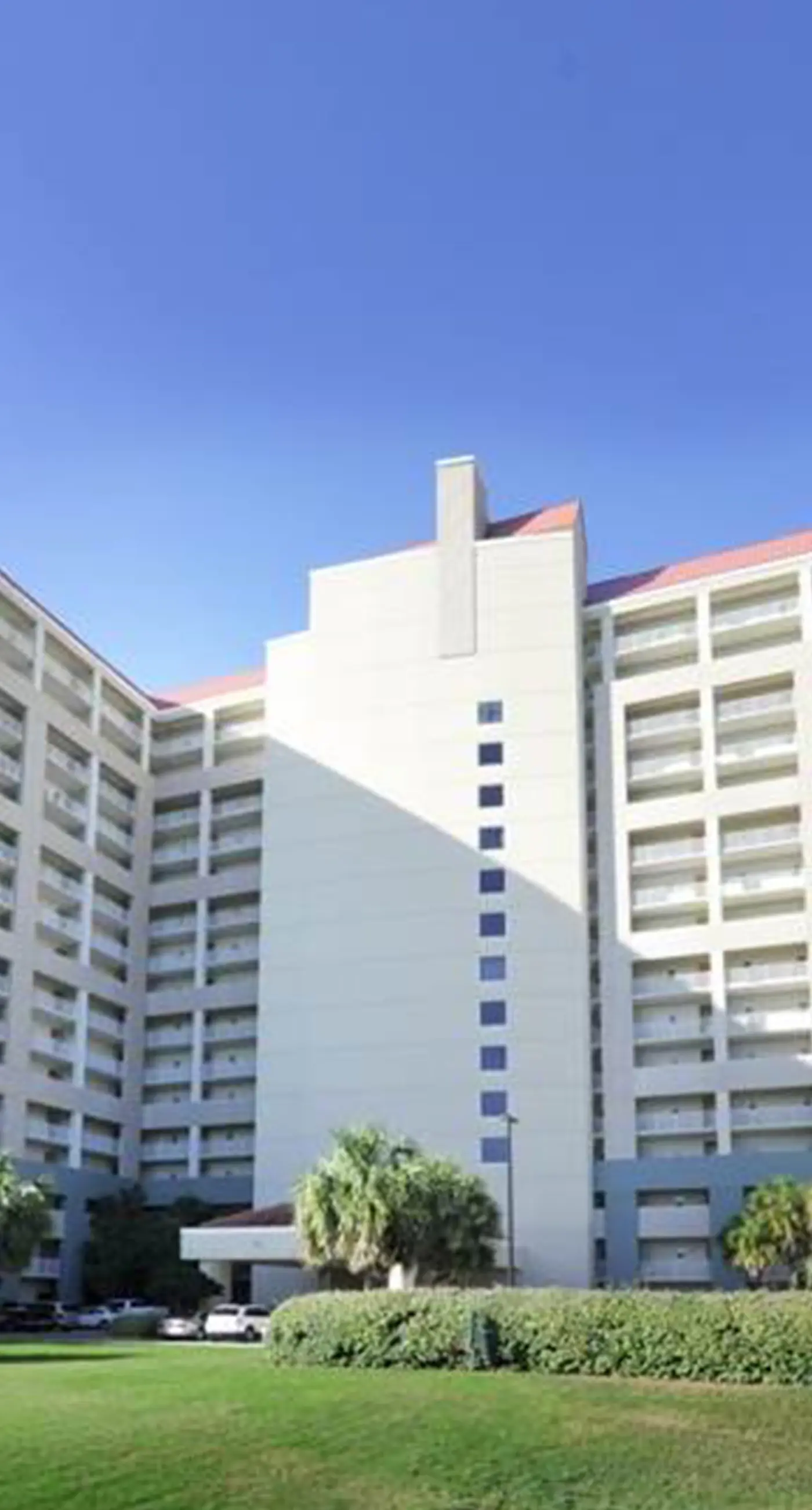 Beachfront condo with Gulf views