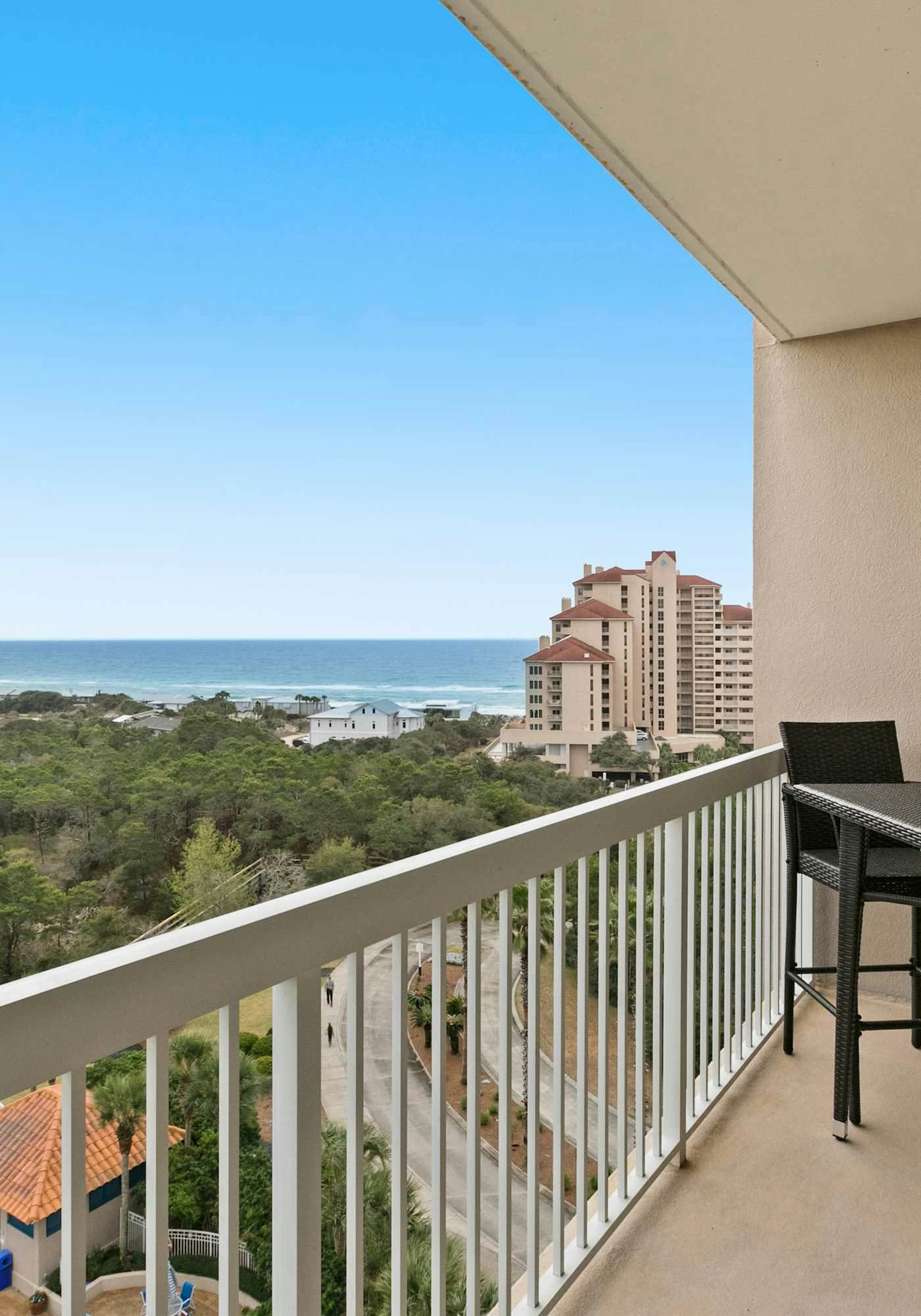 3BR Gulf view condo with beach access