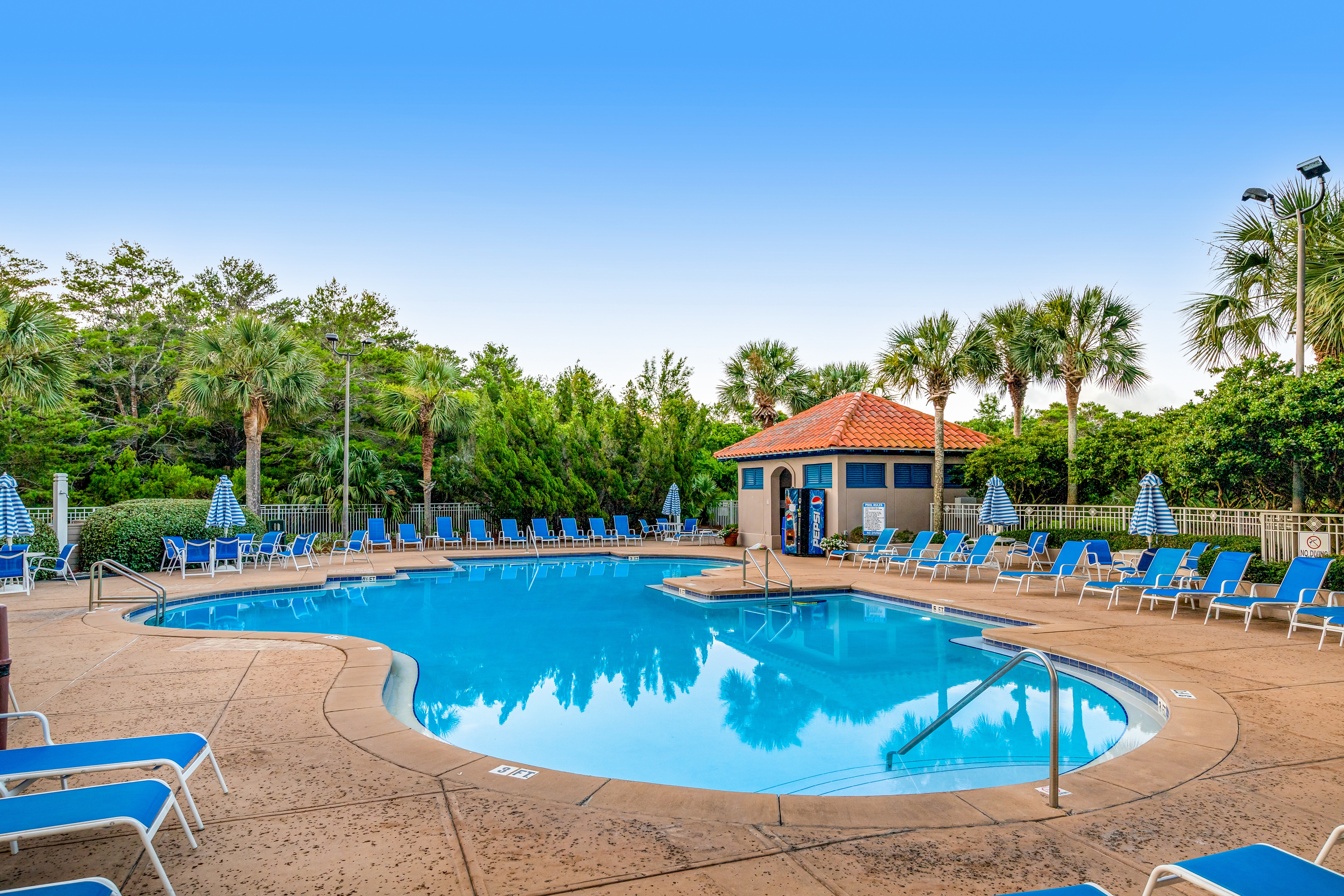 Studio with Gulf Views and Shared Pool