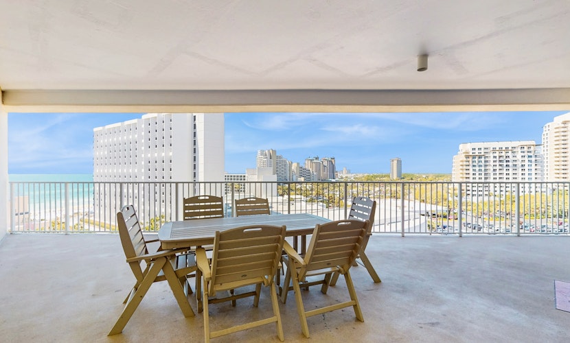 Beachfront Views Pools and Hot Tub Getaway