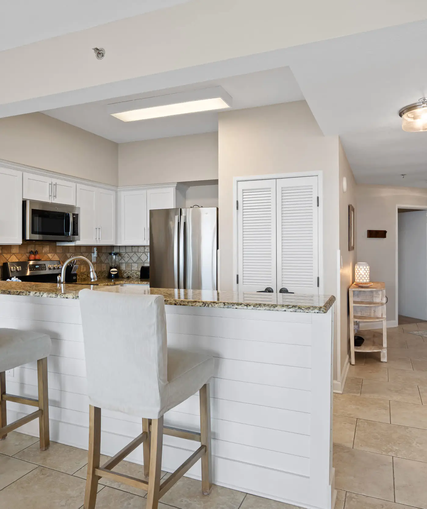 Exclusive beachfront: Gulf views, sleeps 6