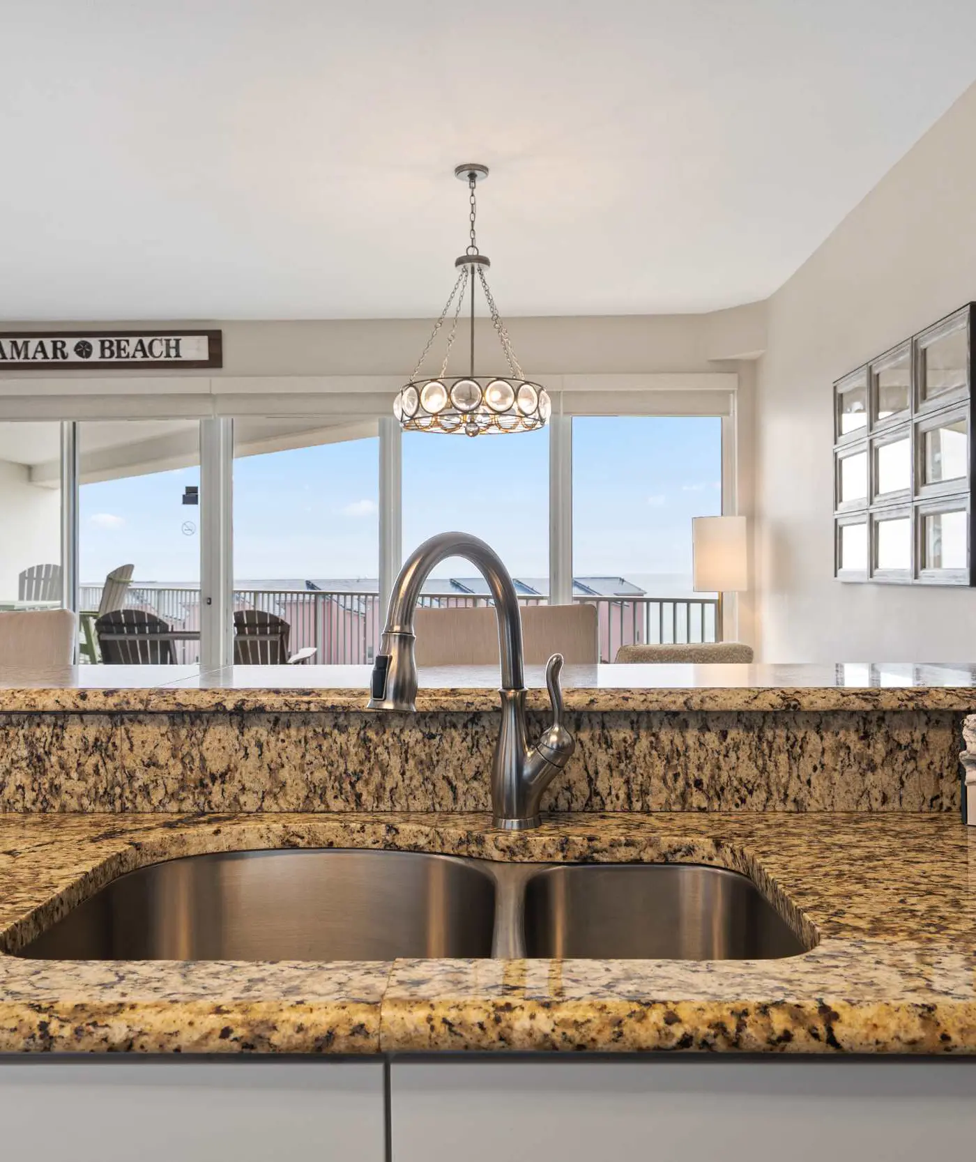 Exclusive beachfront: Gulf views, sleeps 6