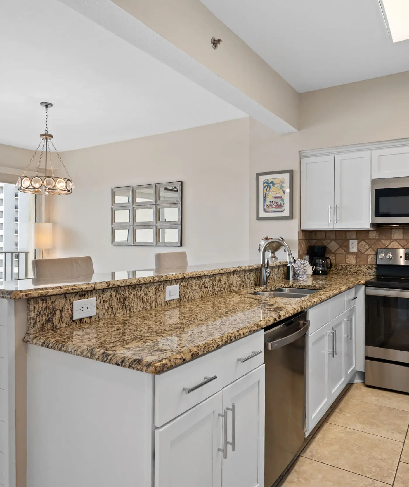 Exclusive beachfront: Gulf views, sleeps 6