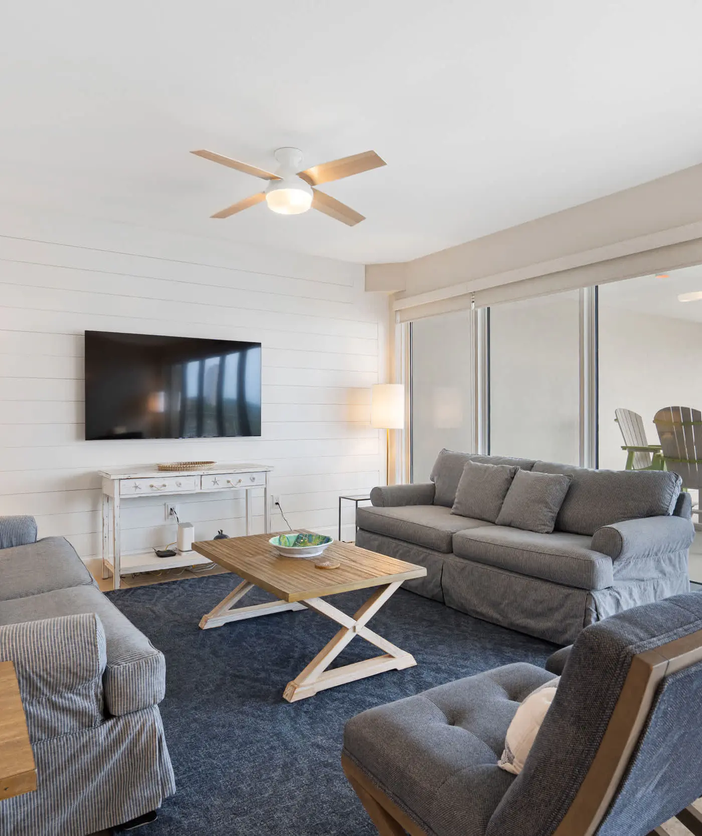 Exclusive beachfront: Gulf views, sleeps 6