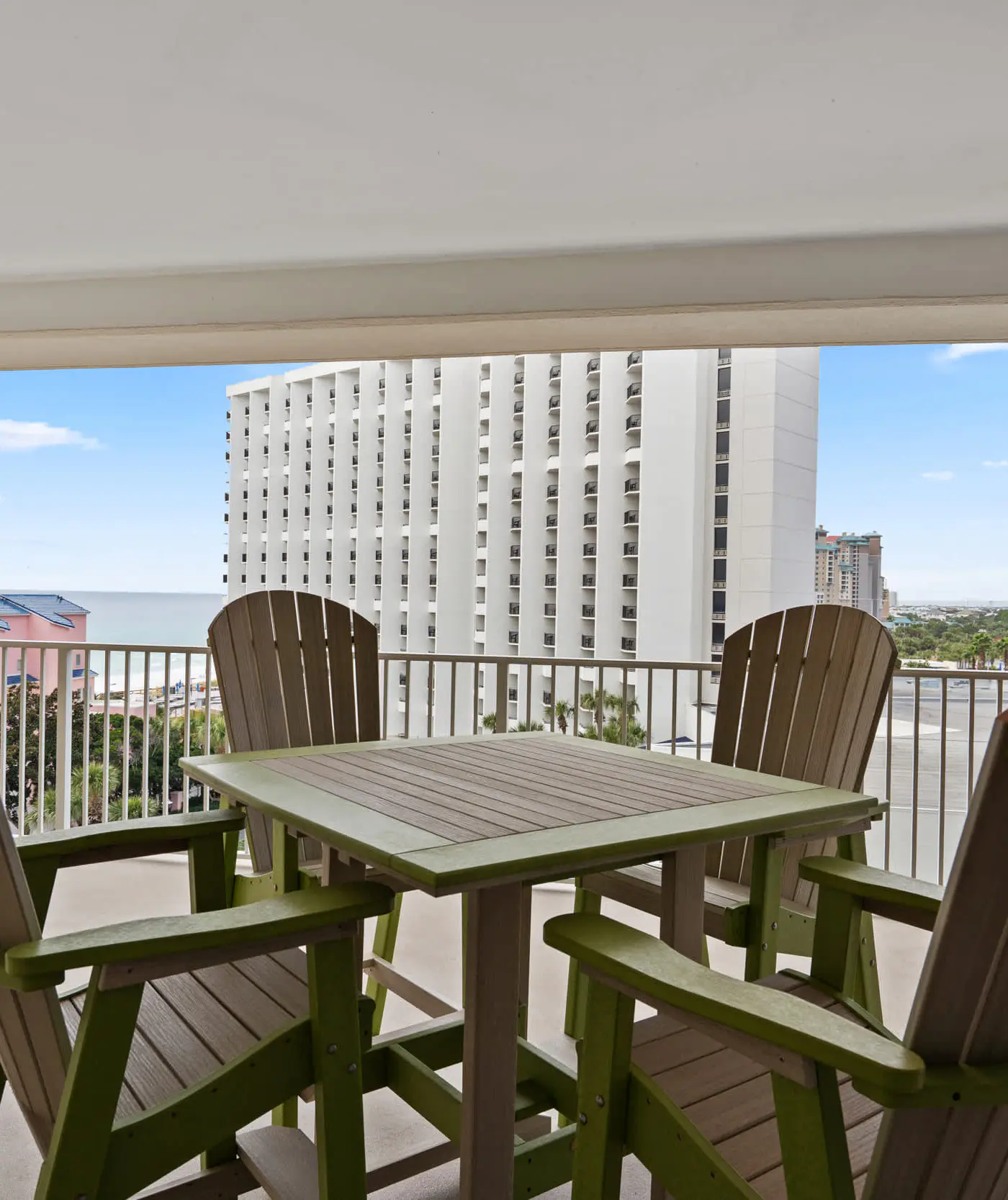 Exclusive beachfront: Gulf views, sleeps 6