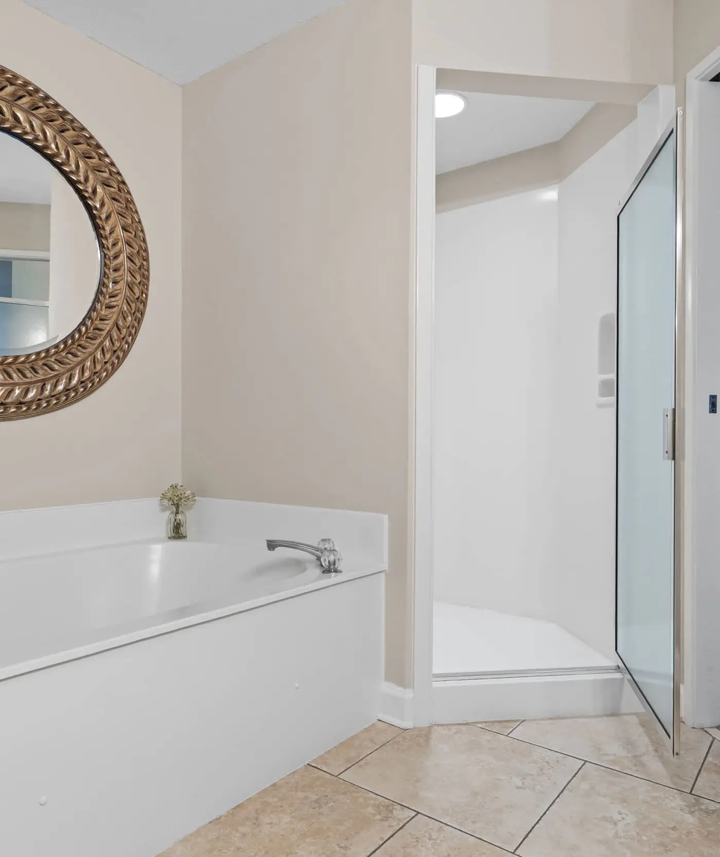 Exclusive beachfront: Gulf views, sleeps 6