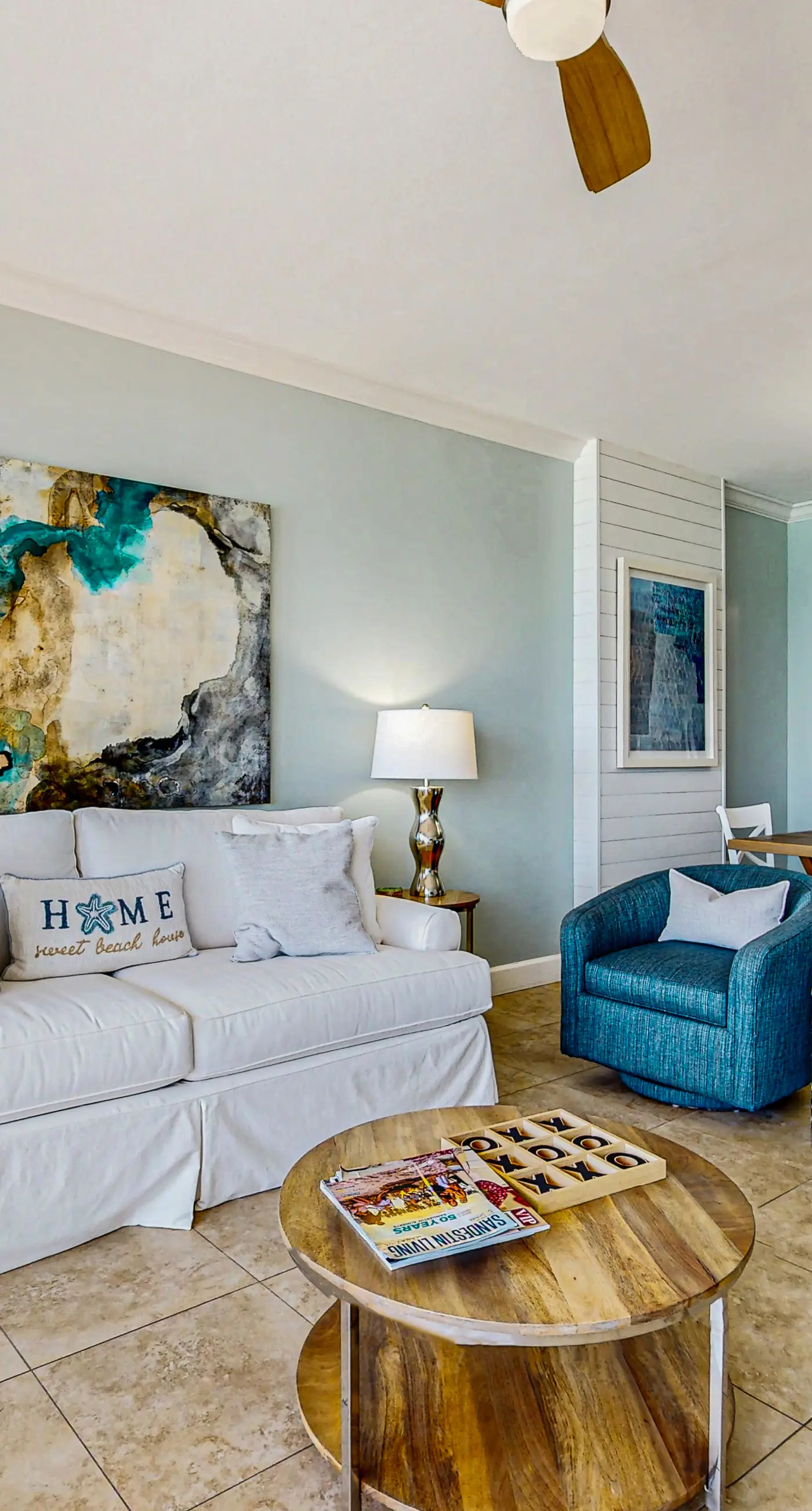 Exclusive beachfront condo w/ pool access