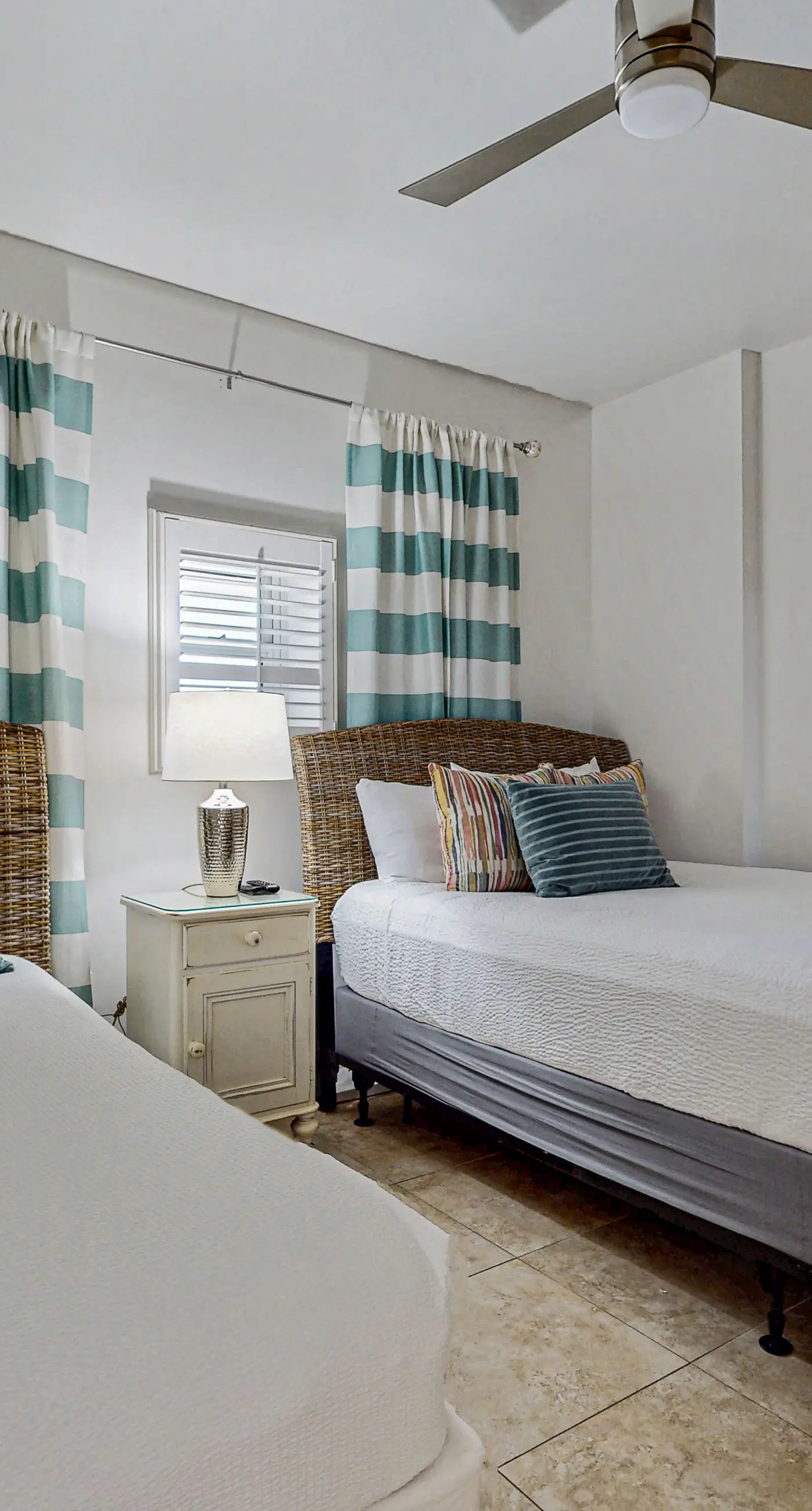Exclusive beachfront condo w/ pool access