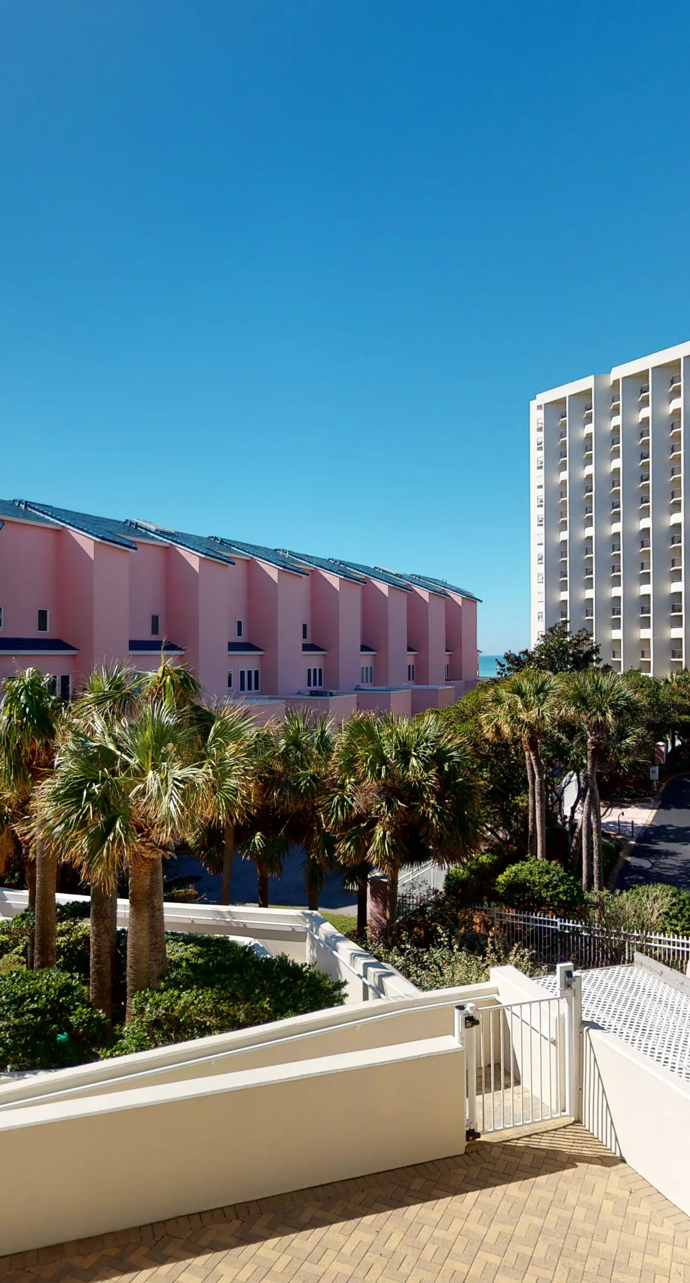 Exclusive beachfront condo w/ pool access