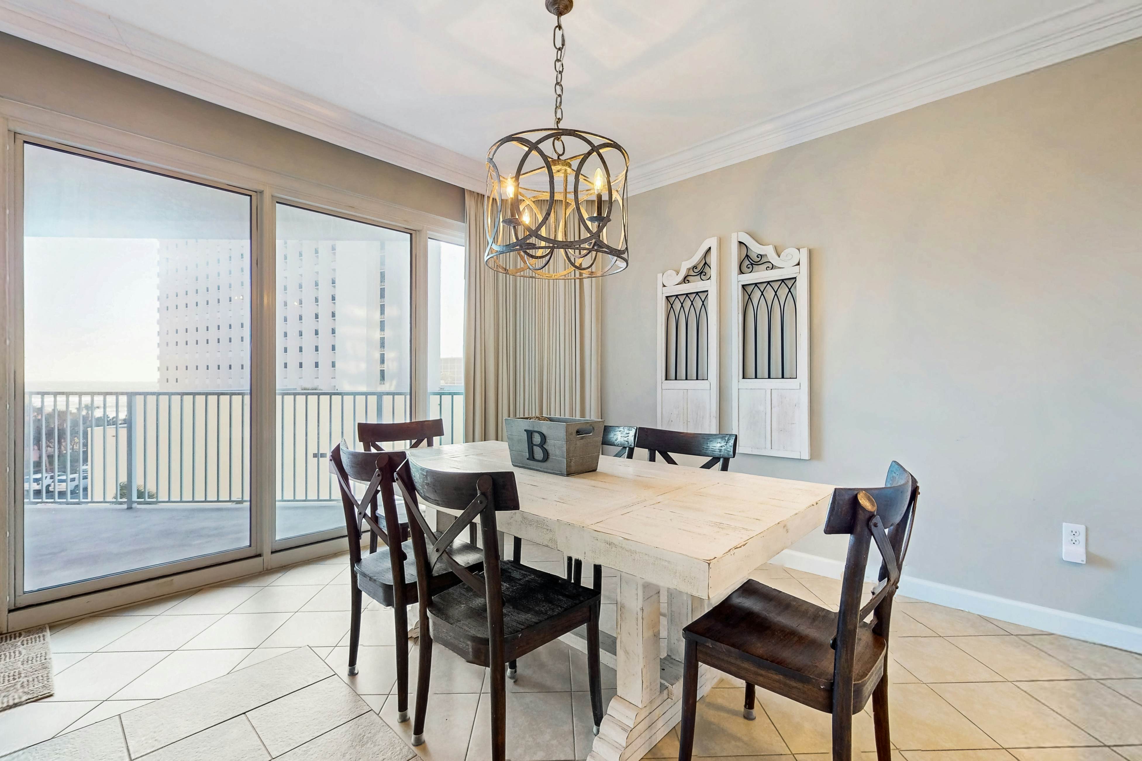 Gulf-Front Condo with Pools Hot Tub and Tennis