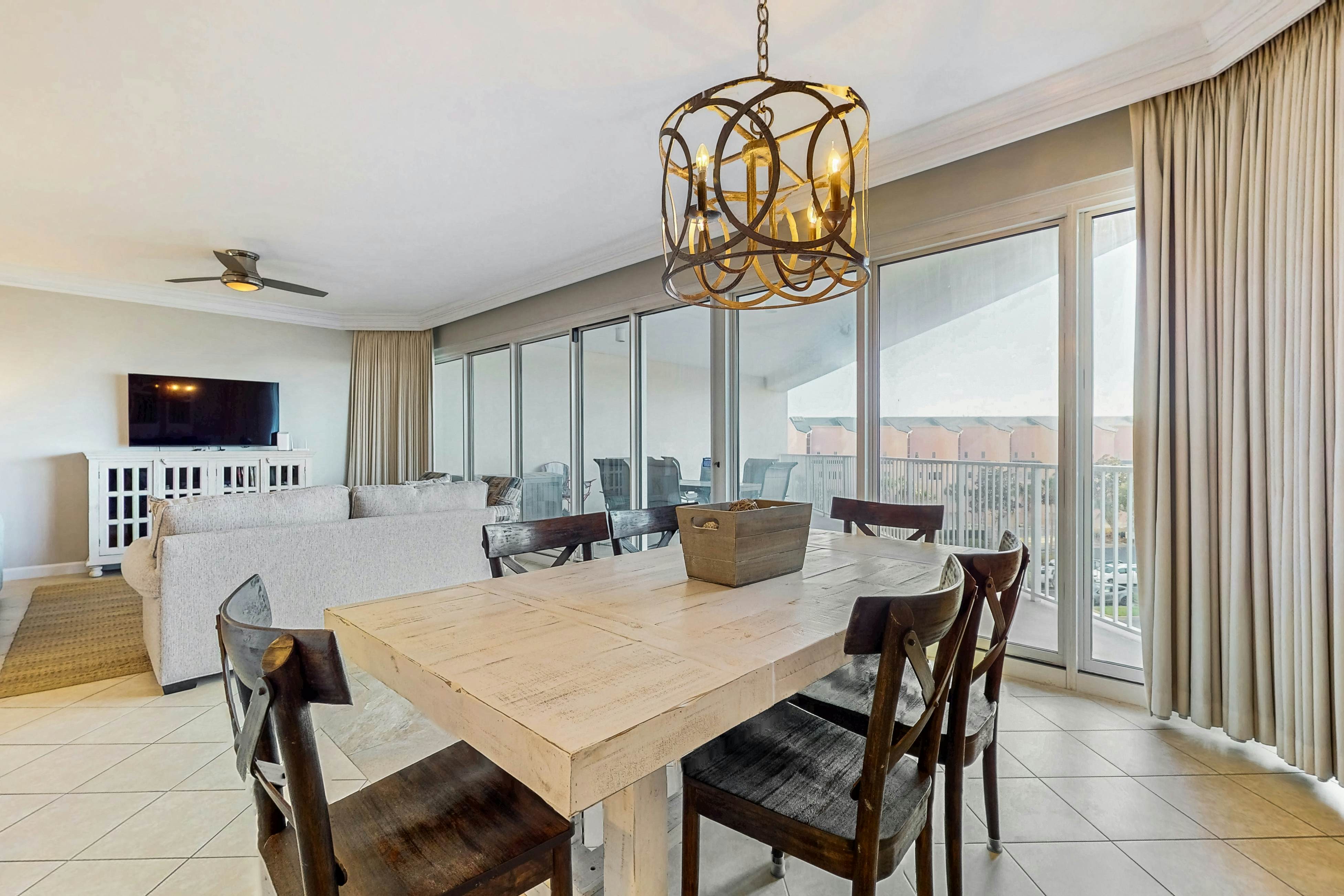 Gulf-Front Condo with Pools Hot Tub and Tennis