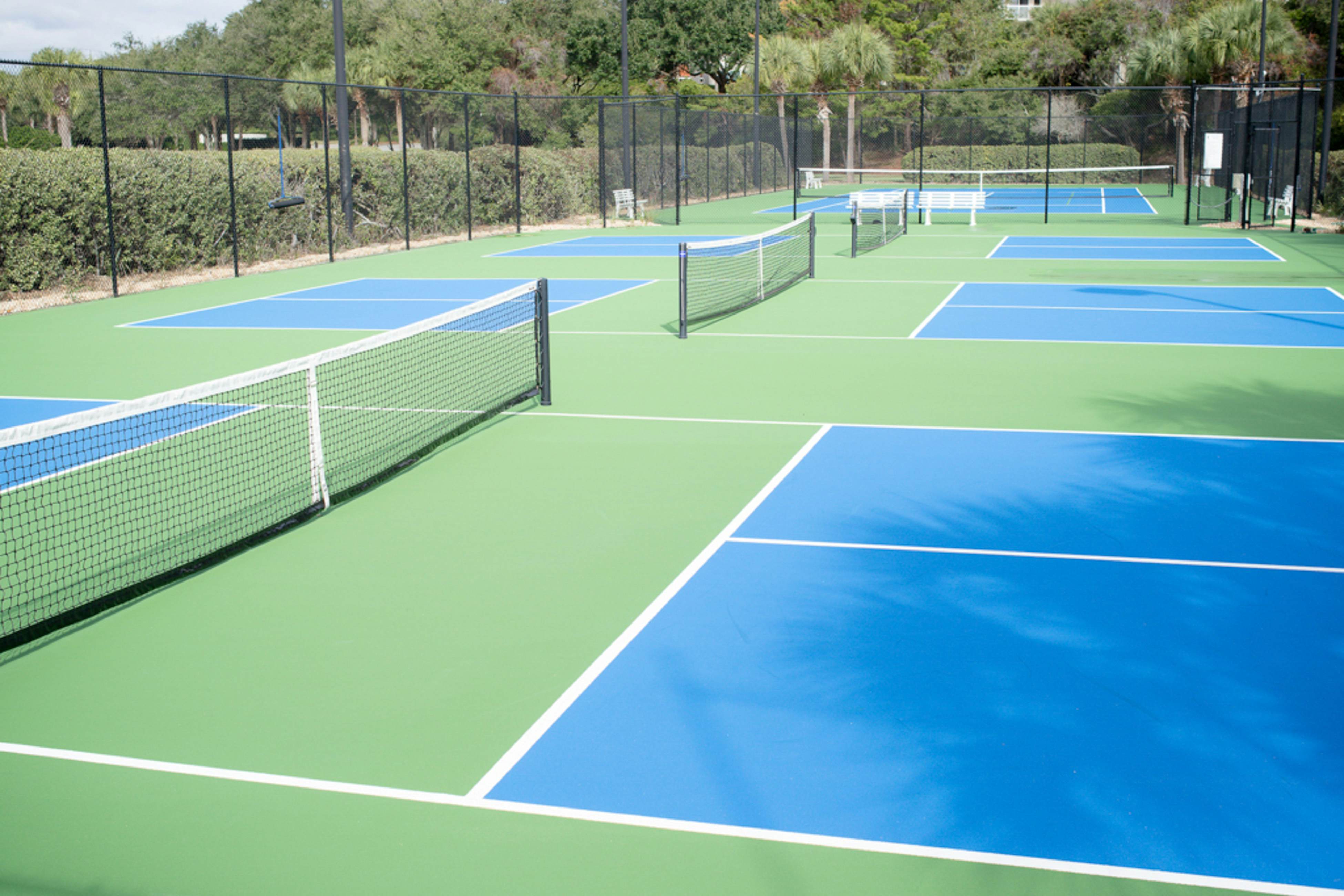 Gulf-Front Condo with Pools Hot Tub and Tennis