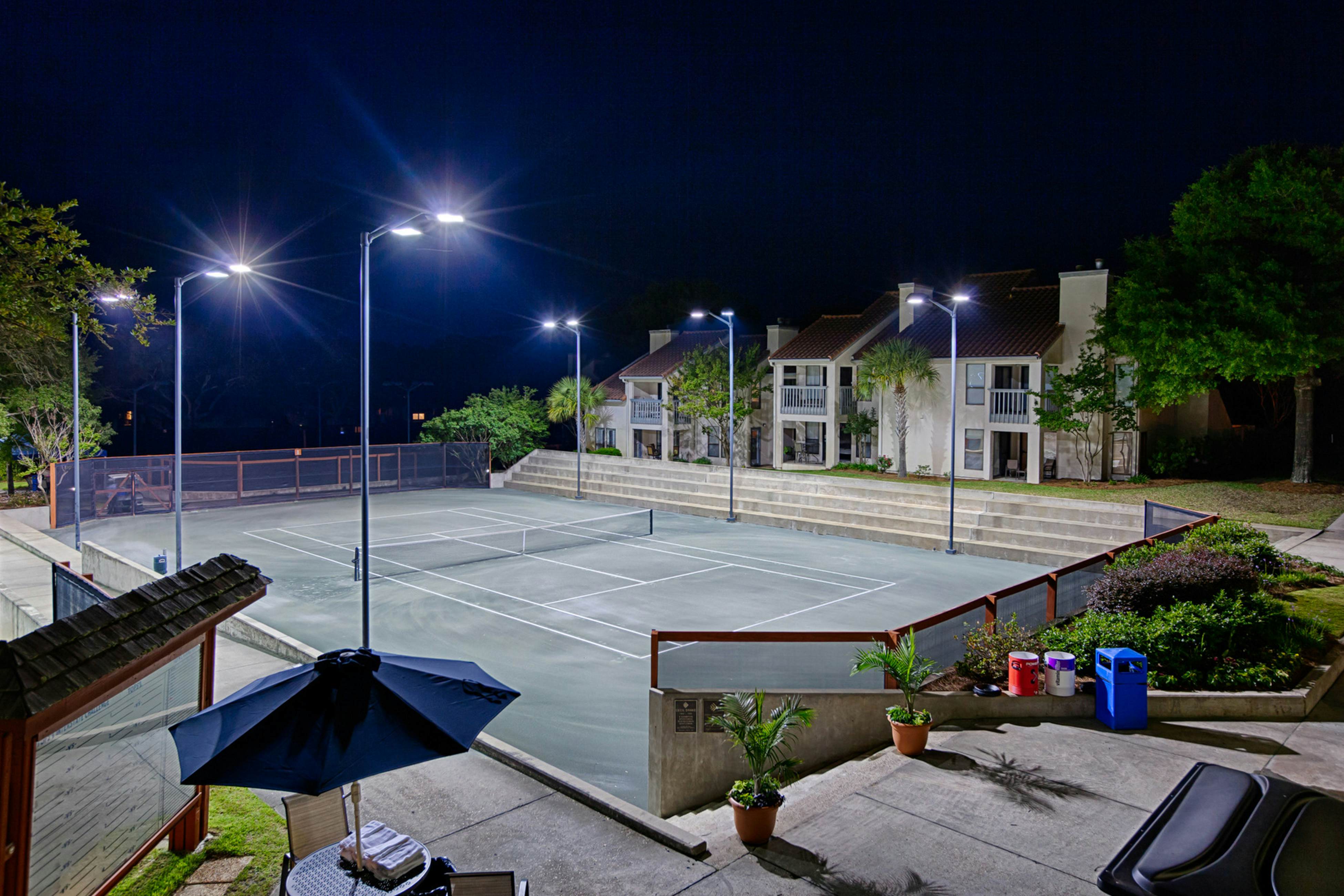 Gulf-Front Condo with Pools Hot Tub and Tennis