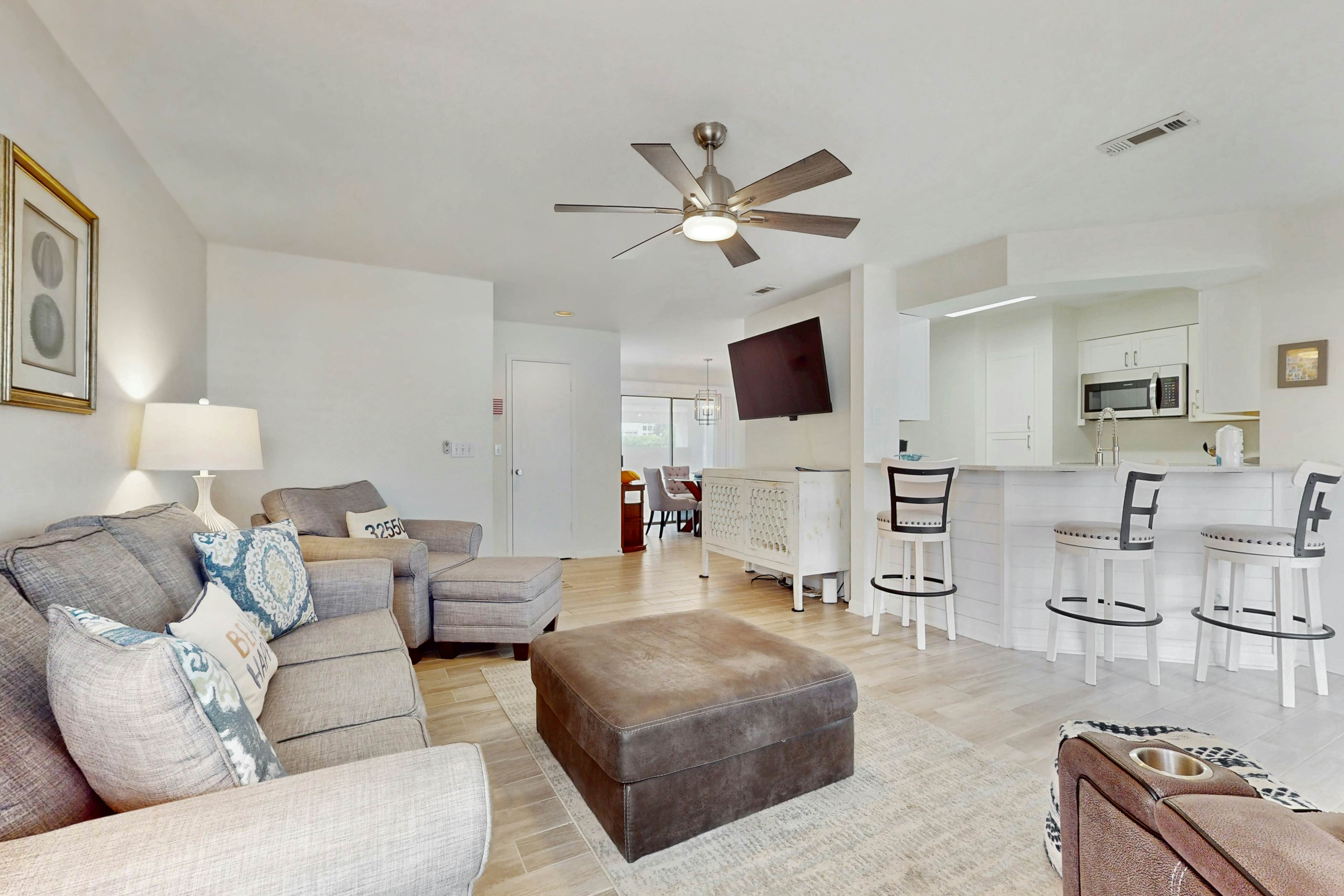 Ground-Floor Condo Near Pool and Beach Tram