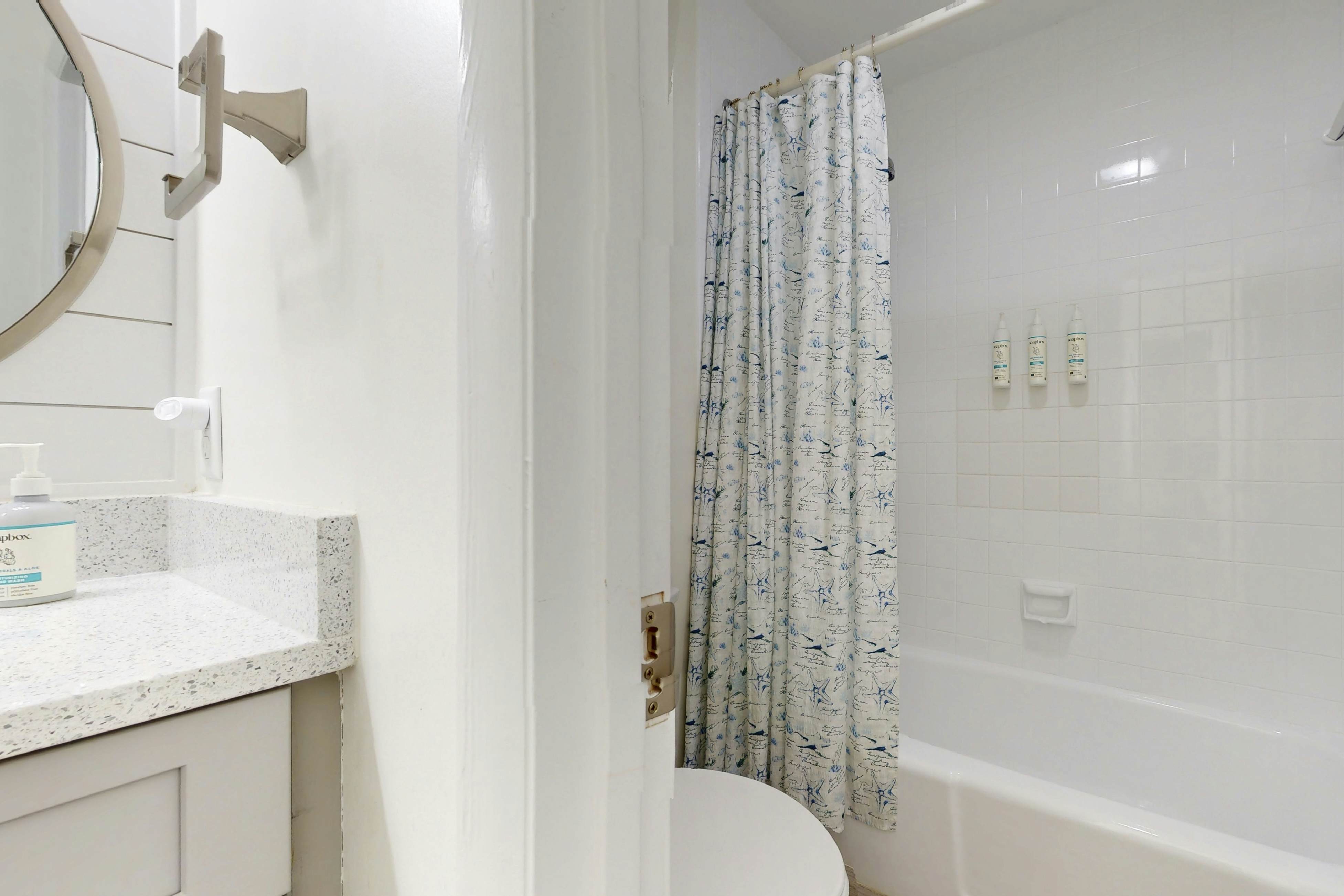 Ground-Floor Condo Near Pool and Beach Tram