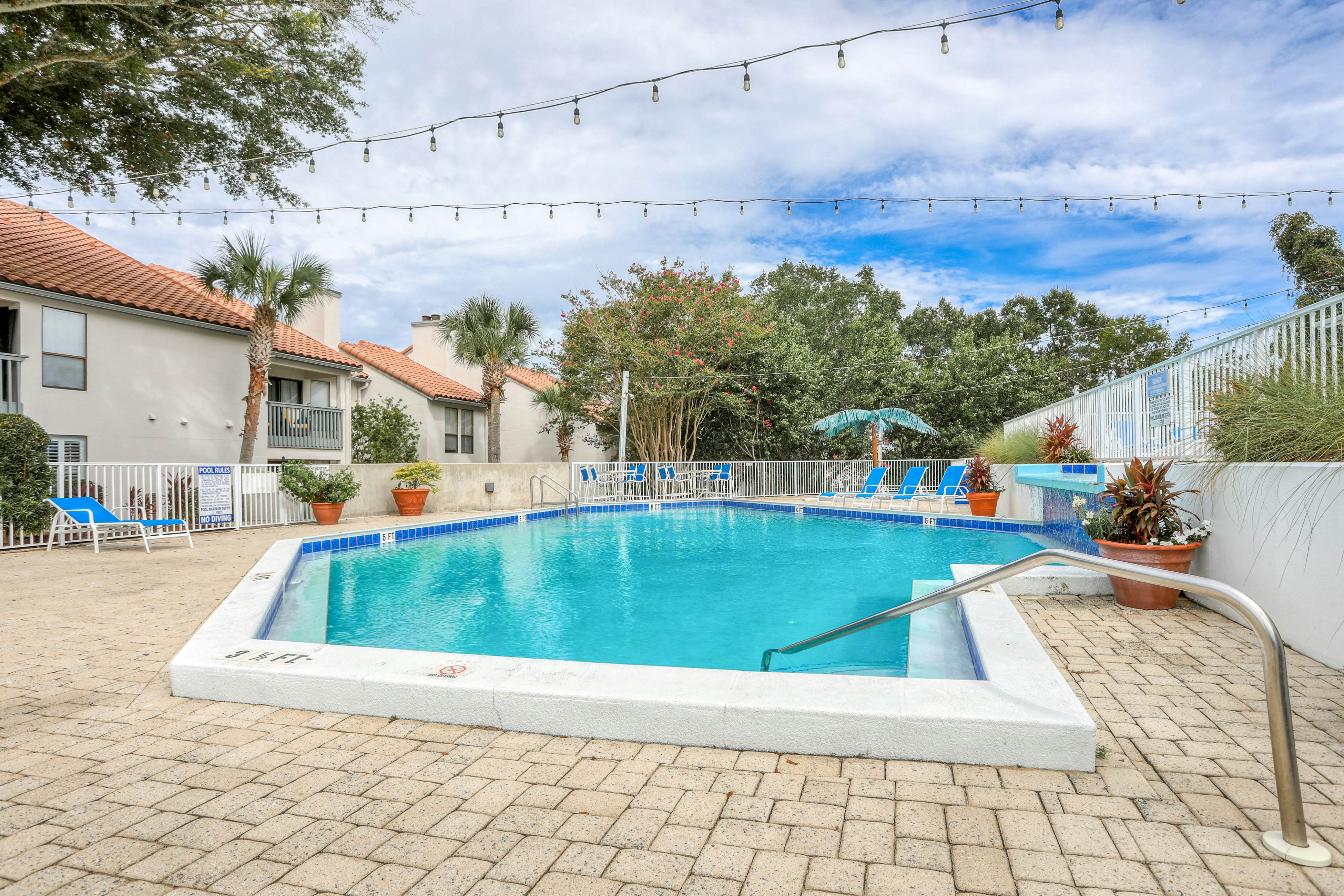 Ground-Floor Condo Near Pool and Beach Tram