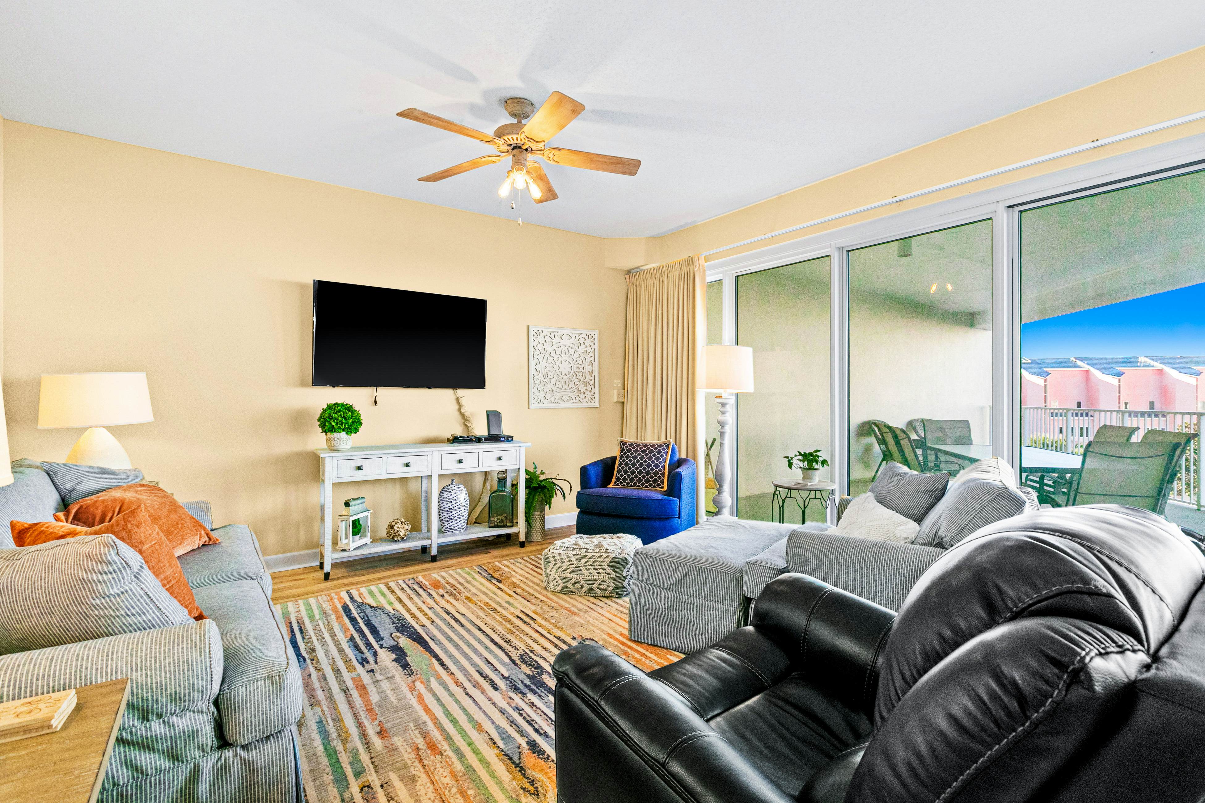 Gulf-Front Condo with Balcony Pools and Tennis