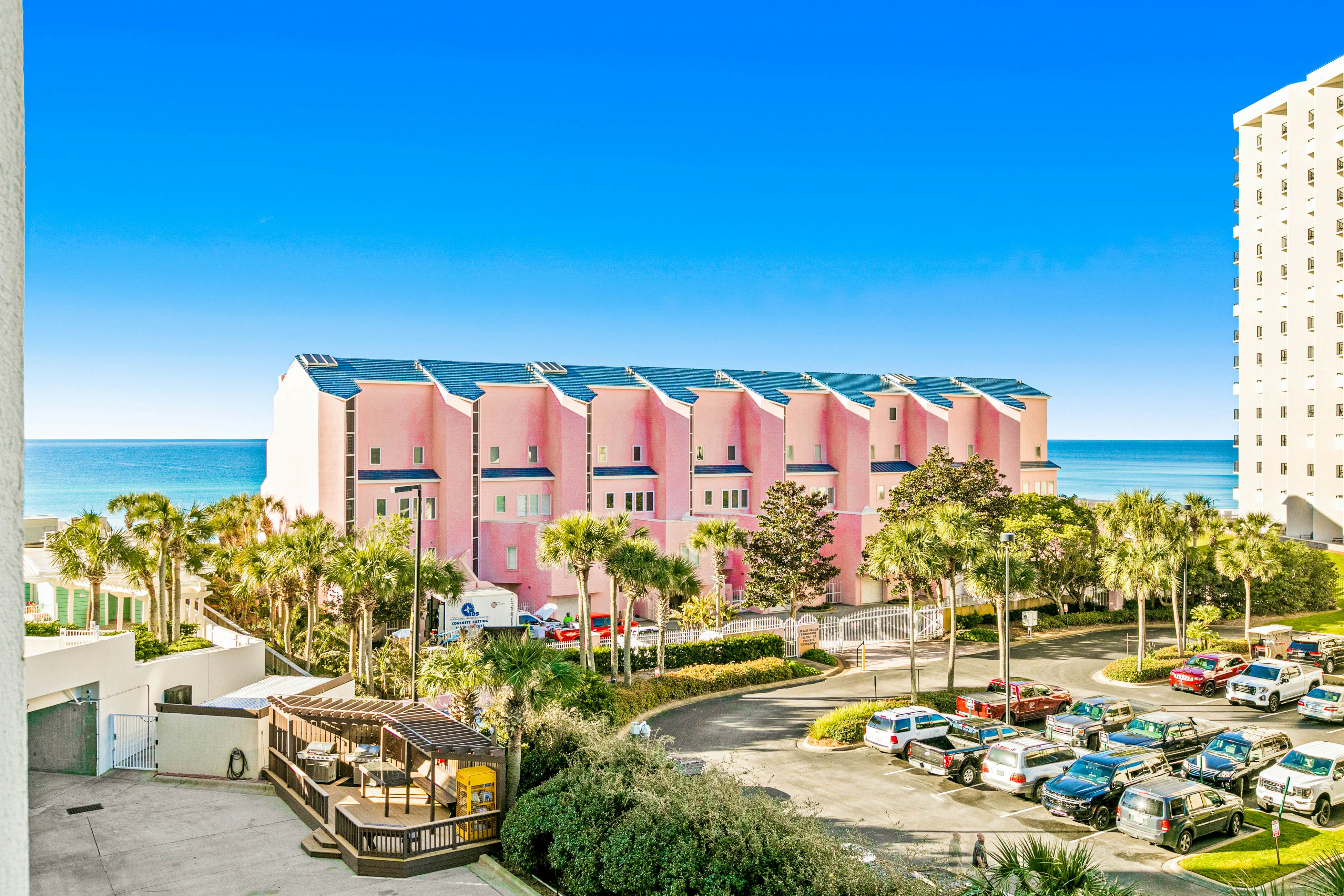 Gulf-Front Condo with Balcony Pools and Tennis