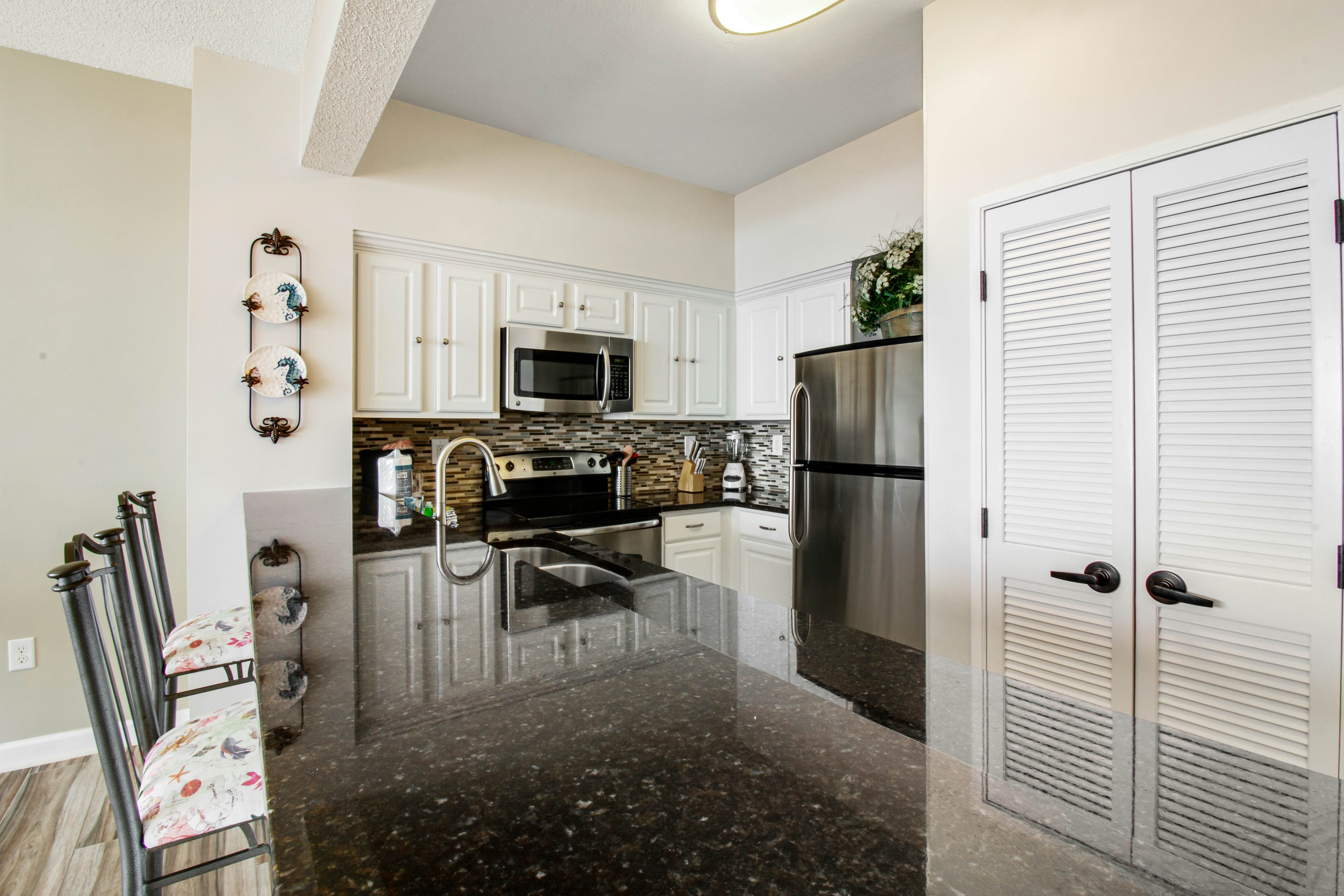 Gulf-Front Condo with Balcony Pools and Gym