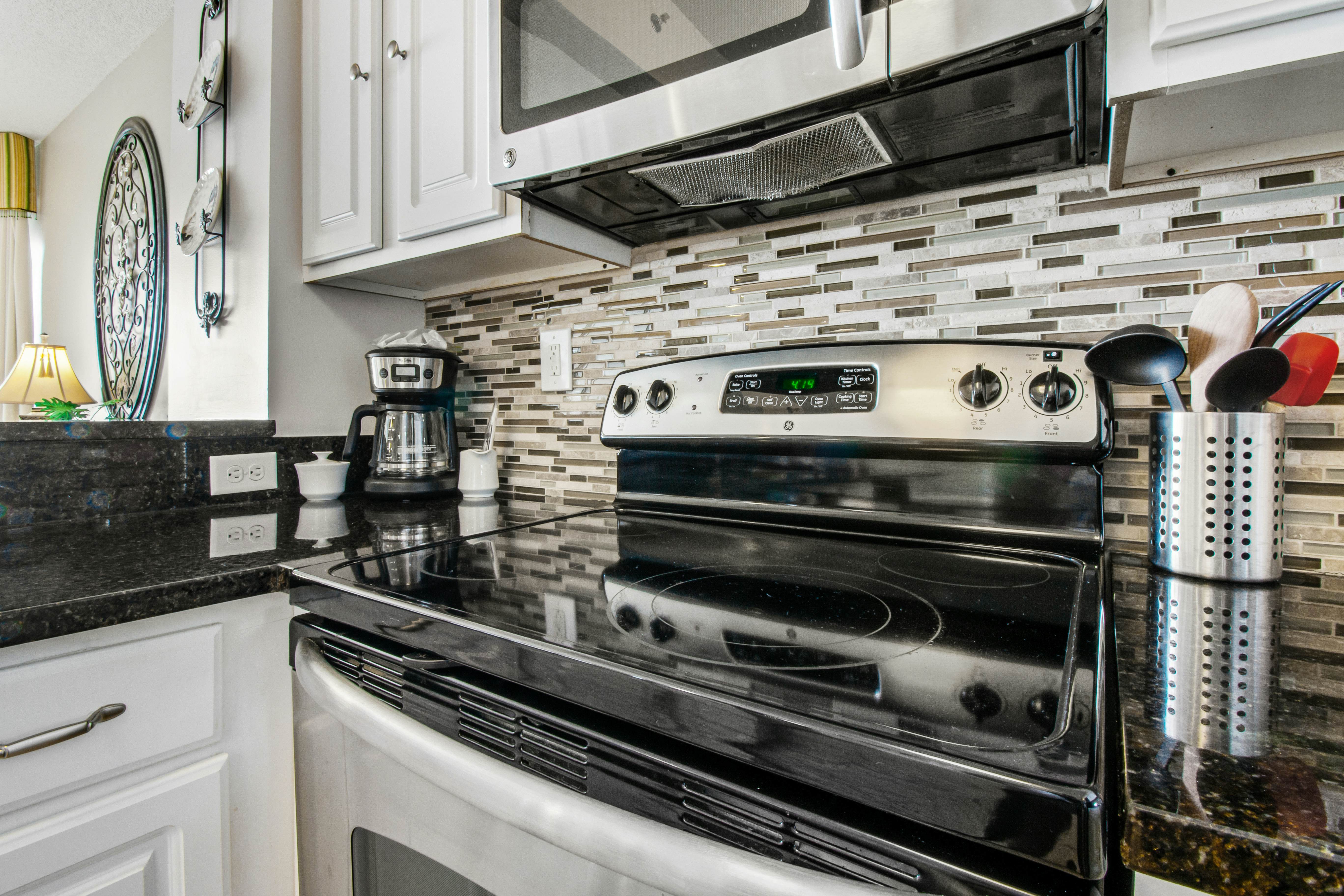 Gulf-Front Condo with Balcony Pools and Gym