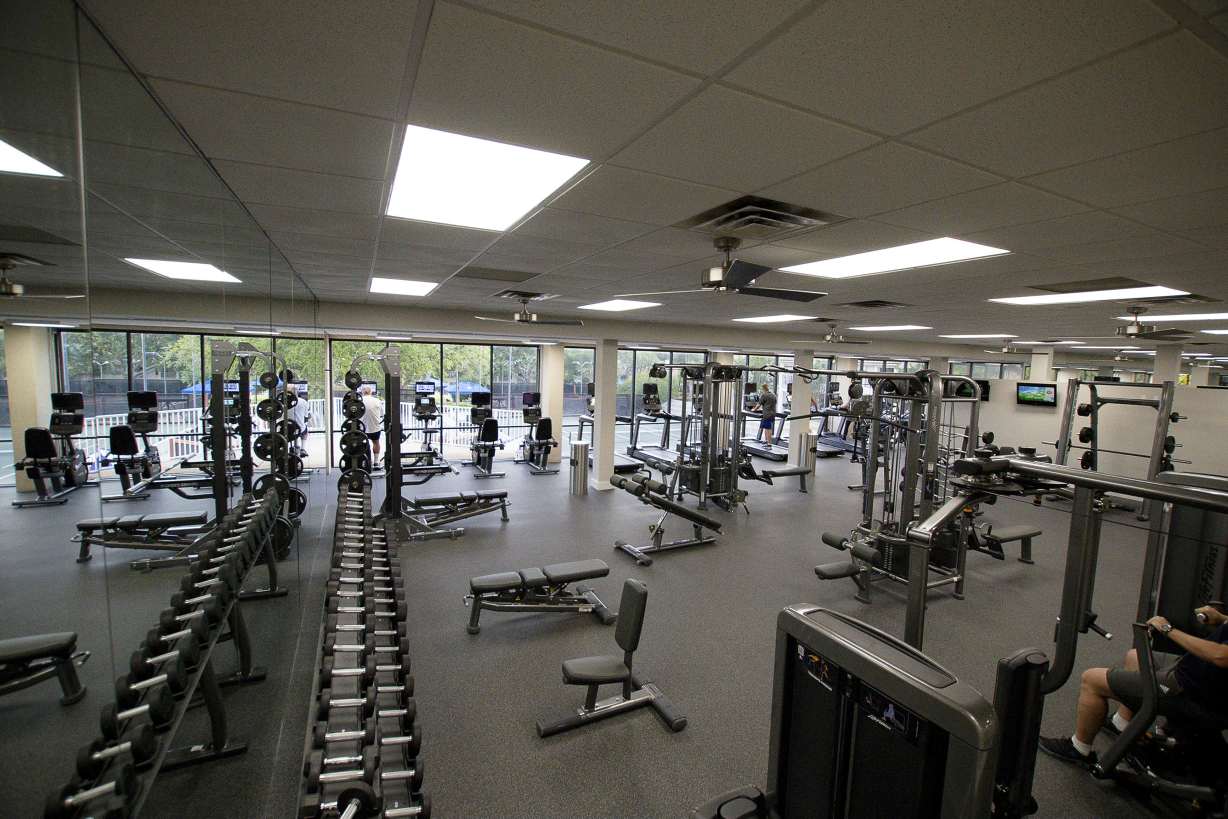 Gulf-Front Condo with Balcony Pools and Gym