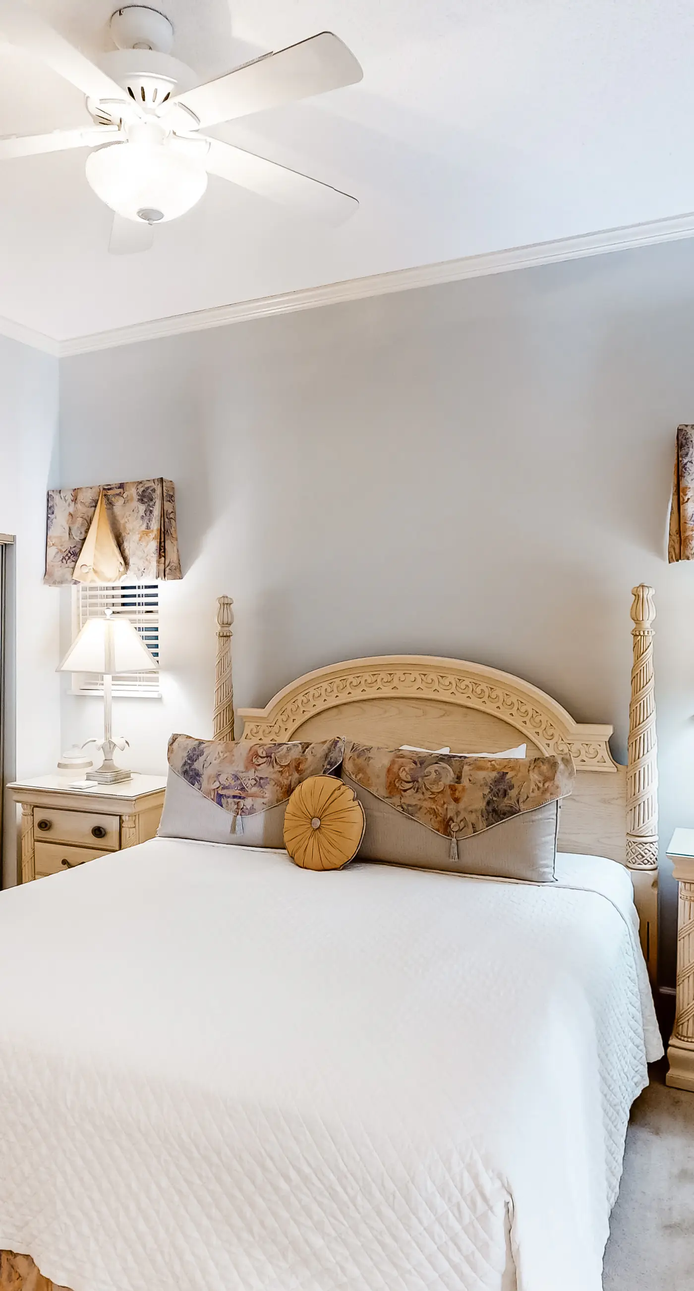 High-Floor Gulf-Front Condo with Balcony