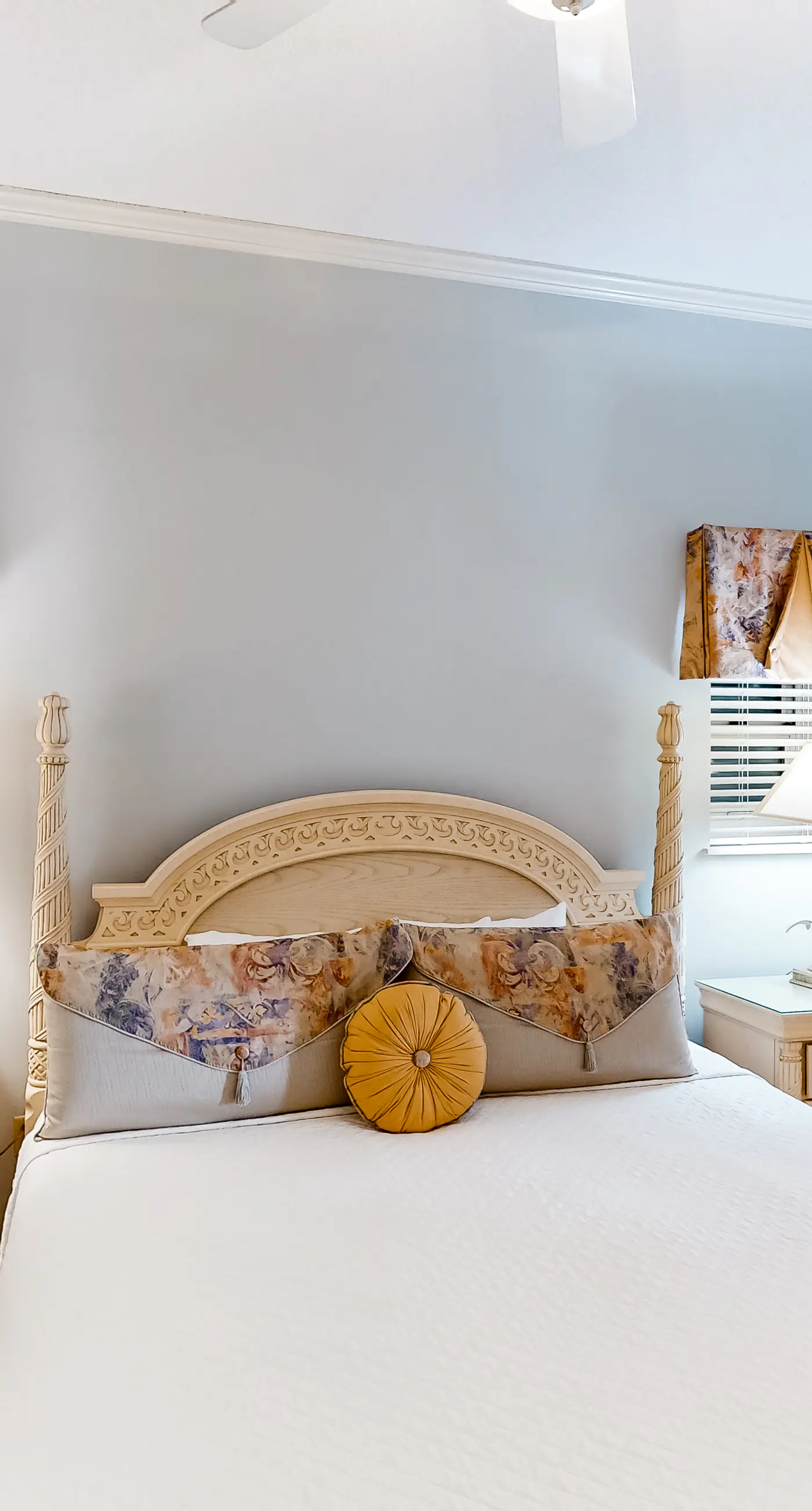 High-Floor Gulf-Front Condo with Balcony