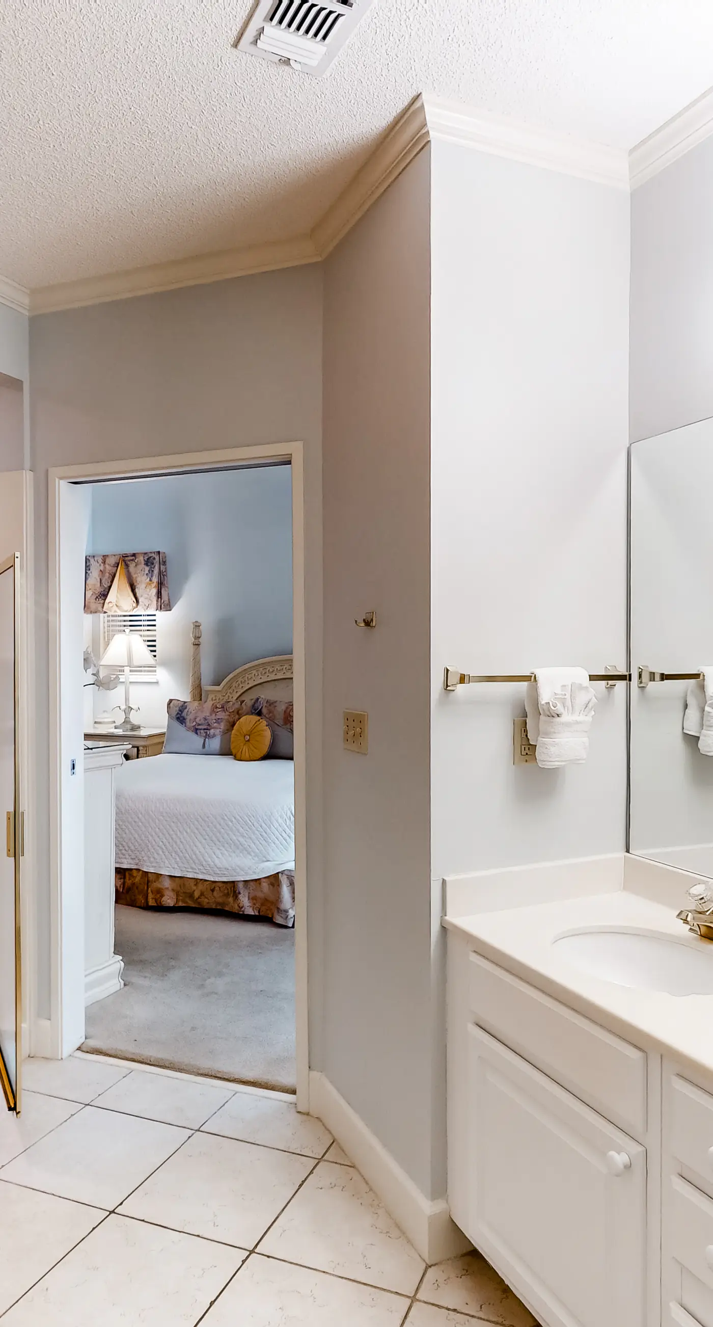 High-Floor Gulf-Front Condo with Balcony