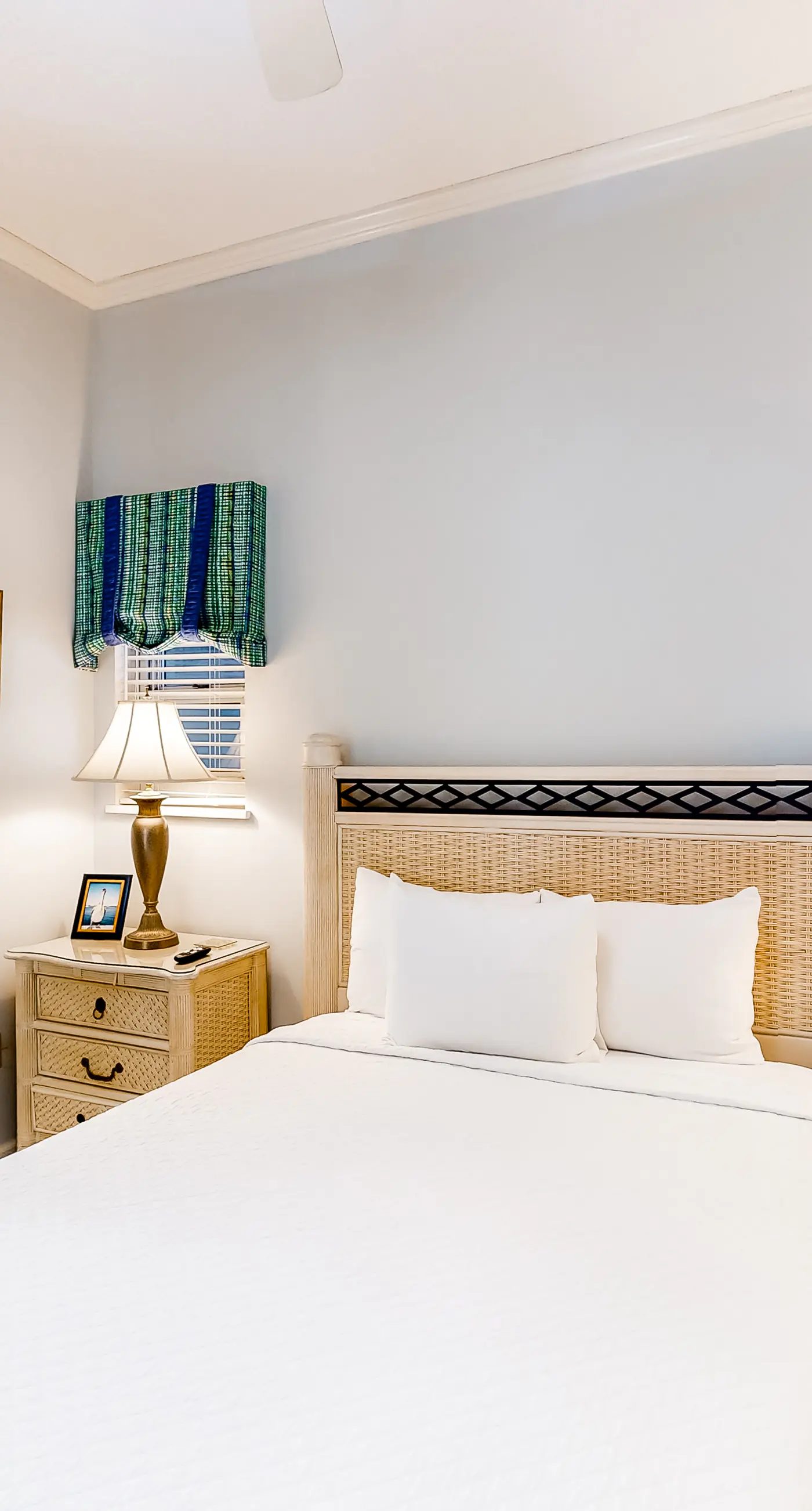 High-Floor Gulf-Front Condo with Balcony