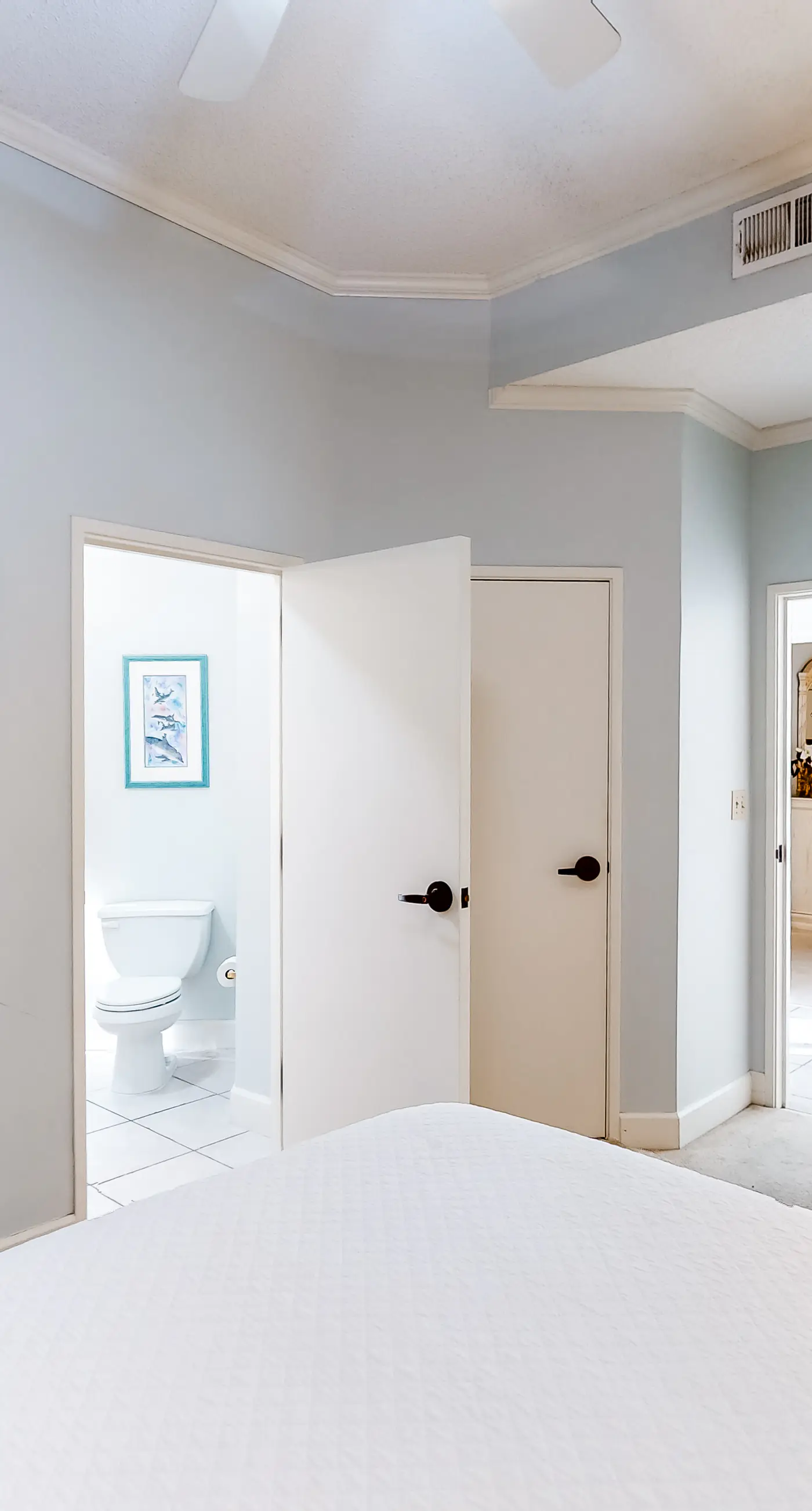 High-Floor Gulf-Front Condo with Balcony