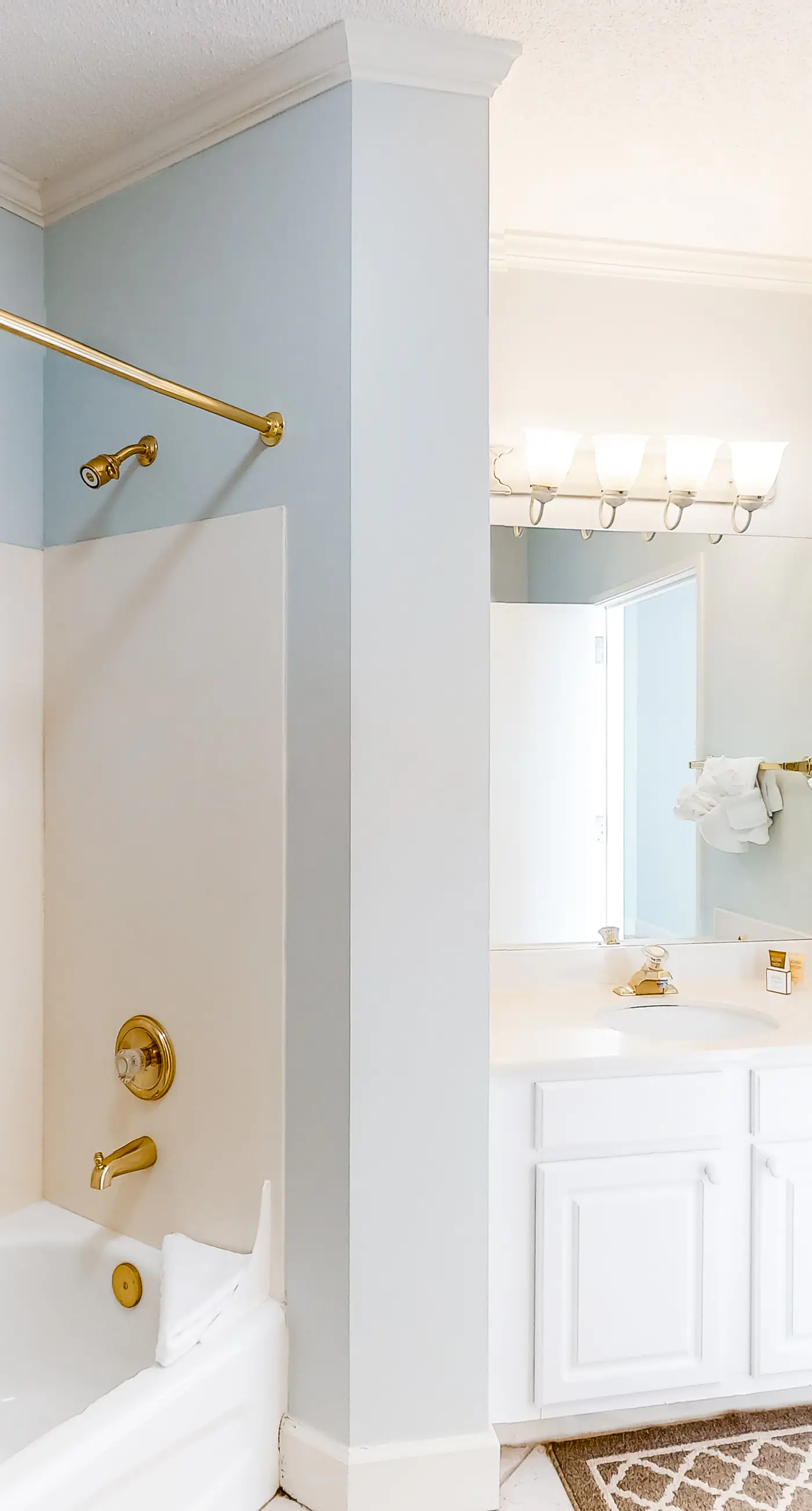 High-Floor Gulf-Front Condo with Balcony