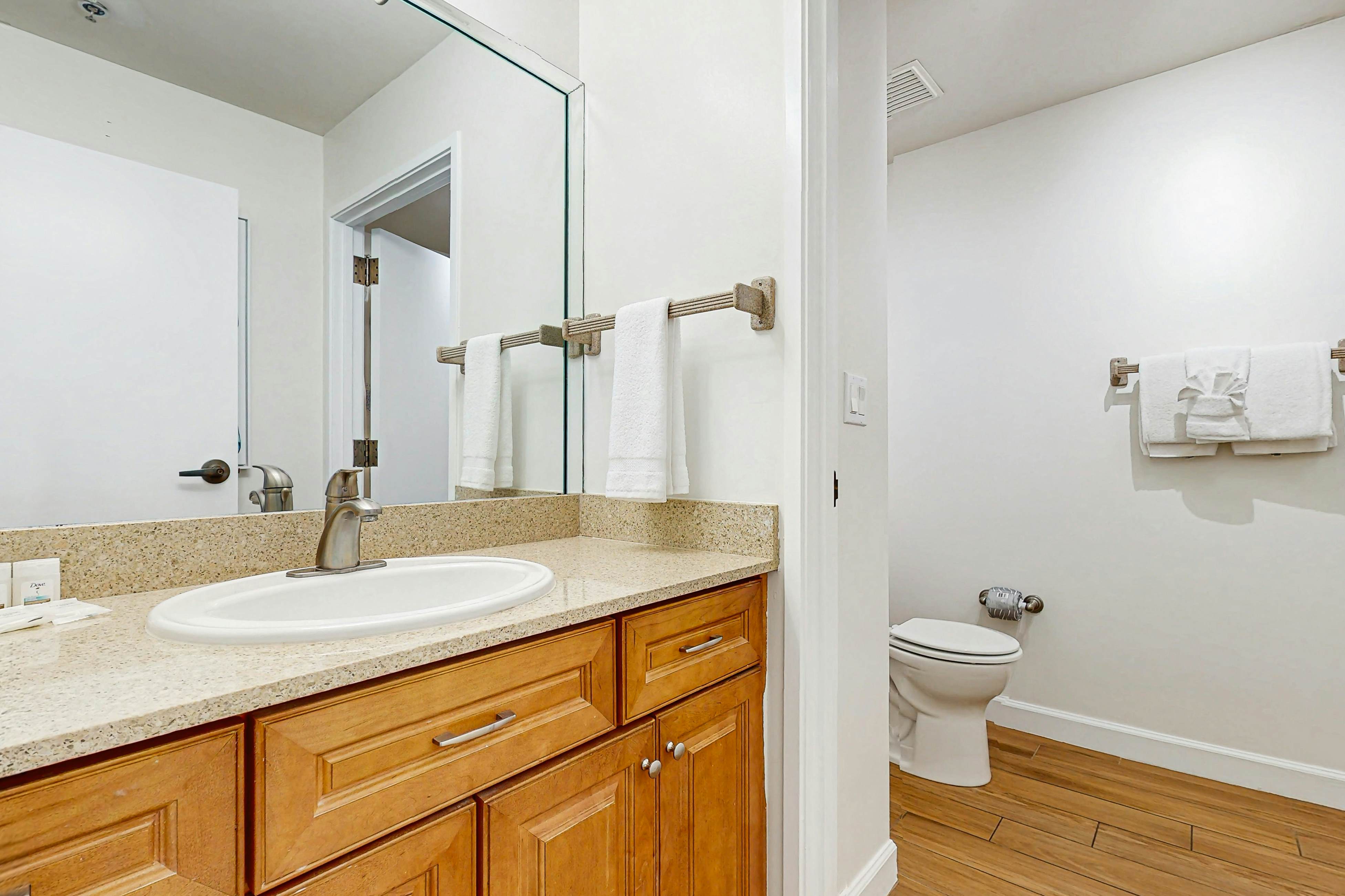 Gulf View Condo with Balcony Pools and Tennis