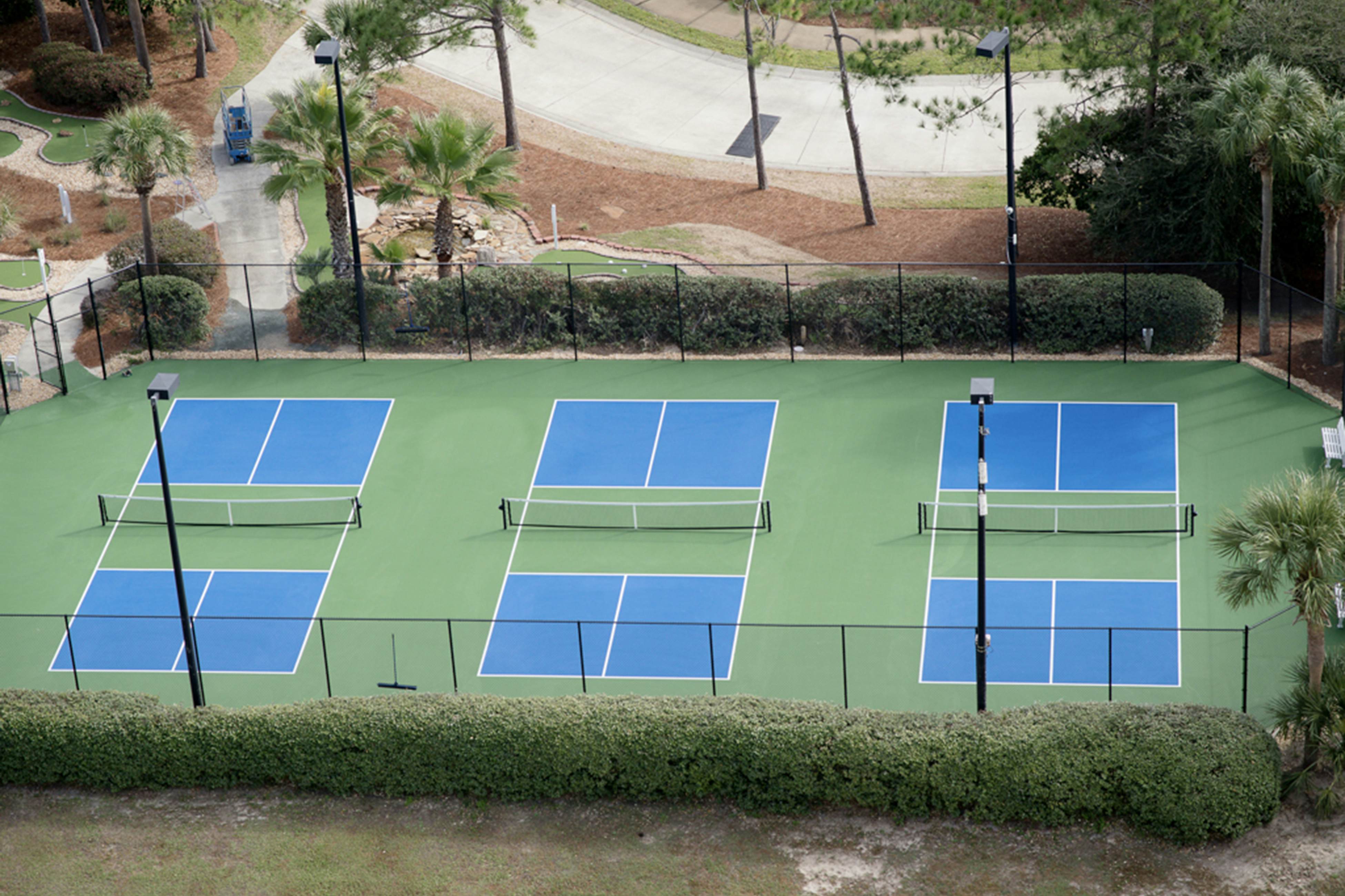 Gulf View Condo with Balcony Pools and Tennis