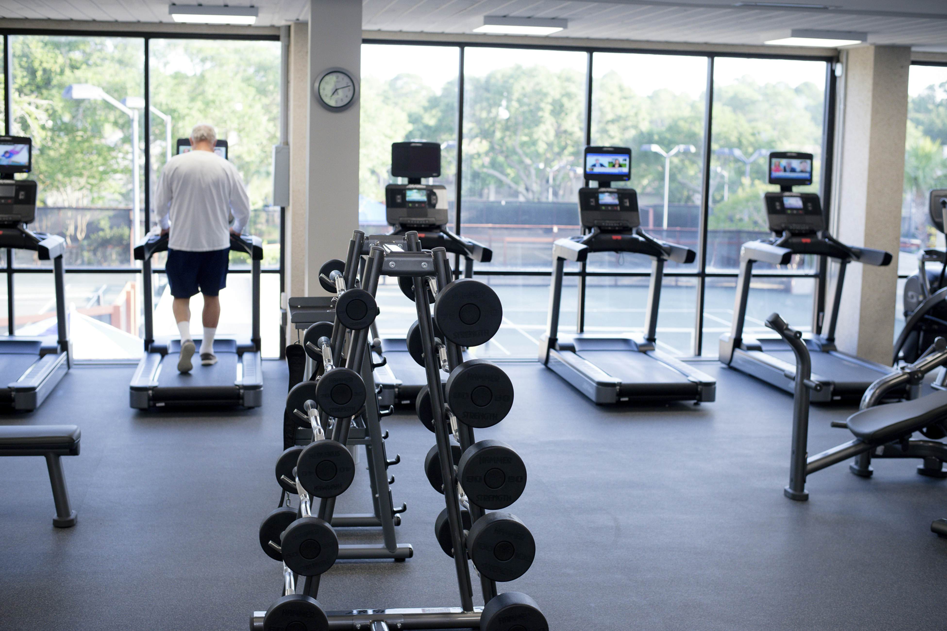 Gulf View Condo with Balcony Pools and Tennis