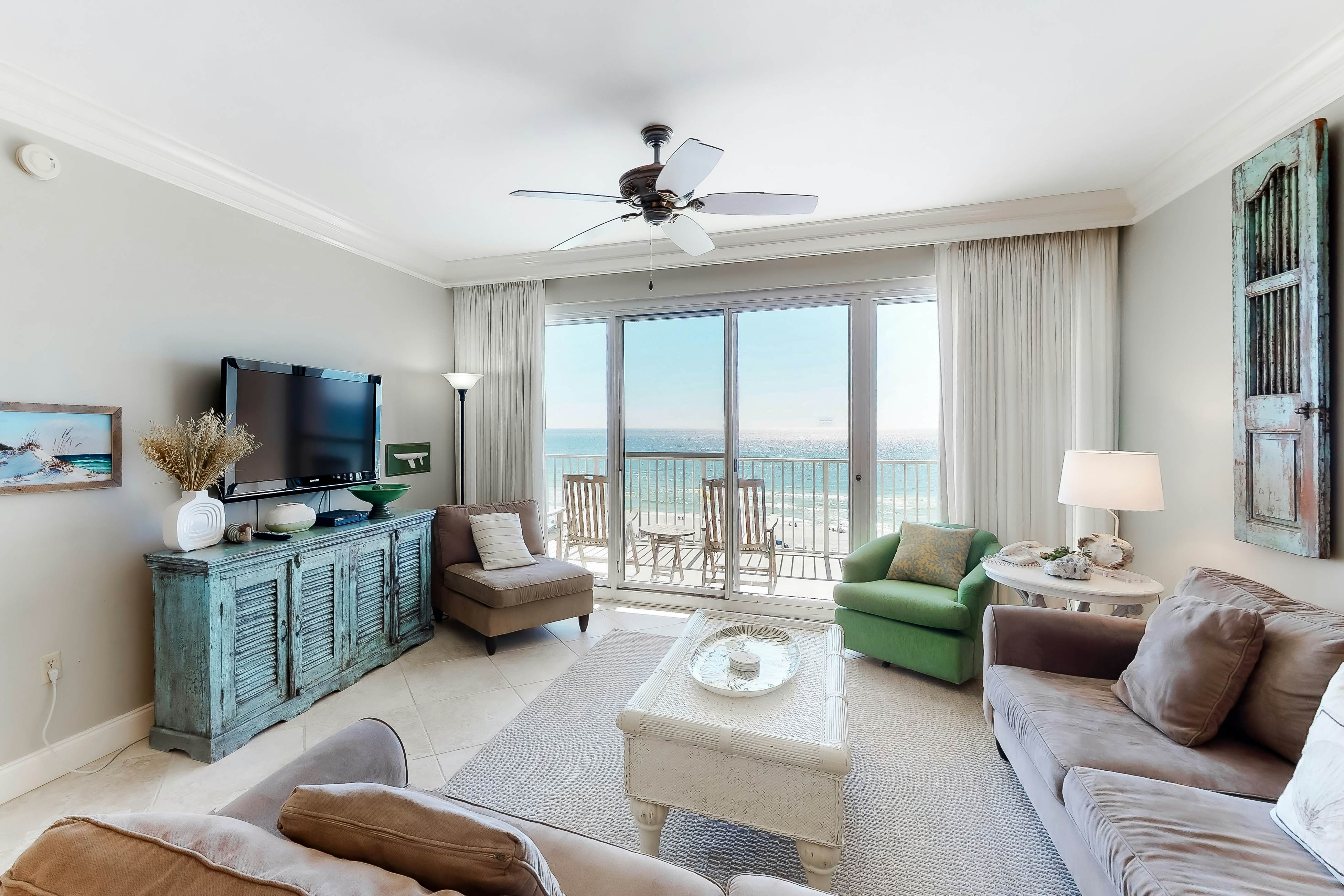 Upscale Gulf-Front Condo with Pools and Tennis