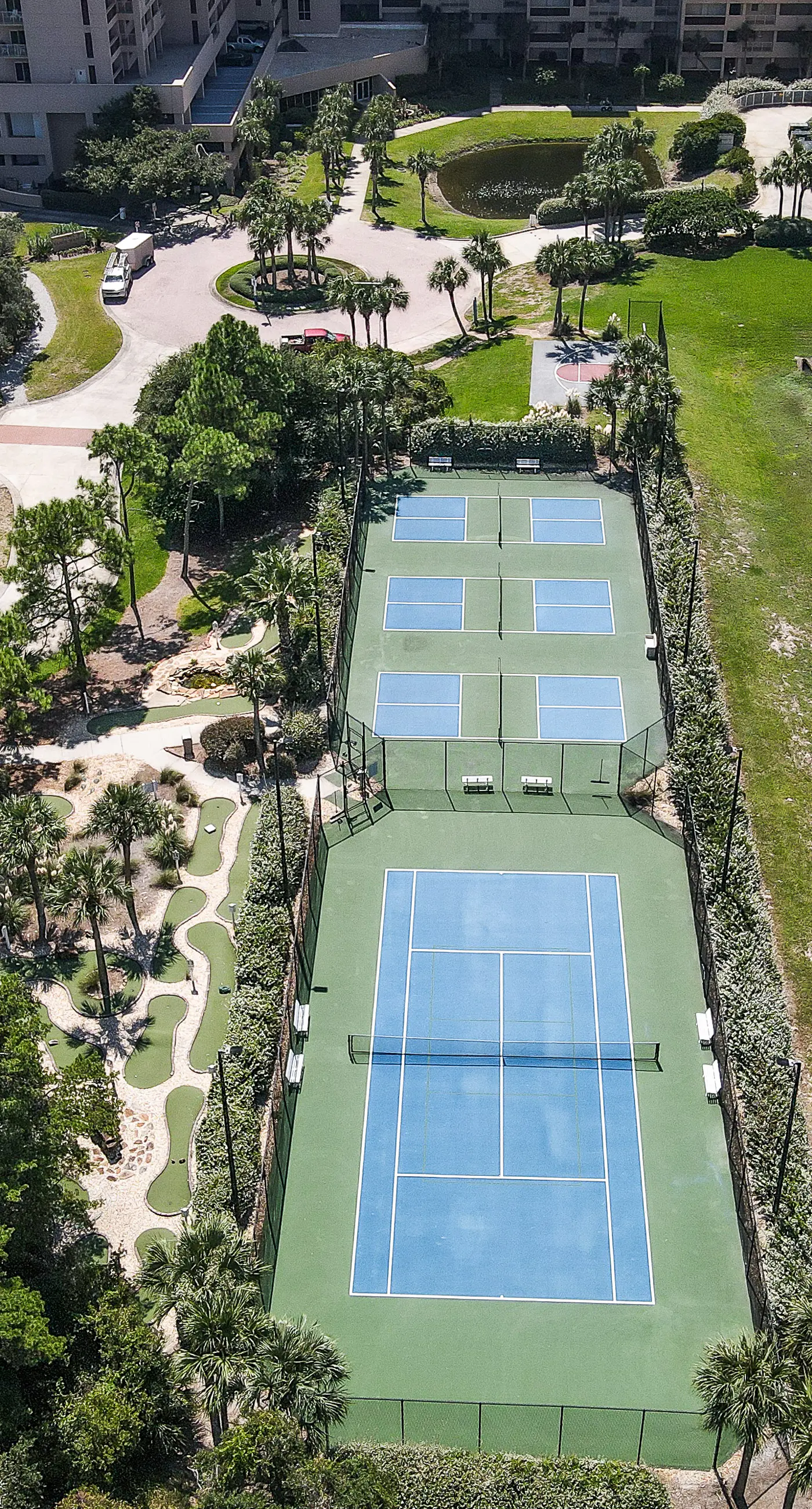 13th-Floor Gulf-Front Condo with Pool and Gym