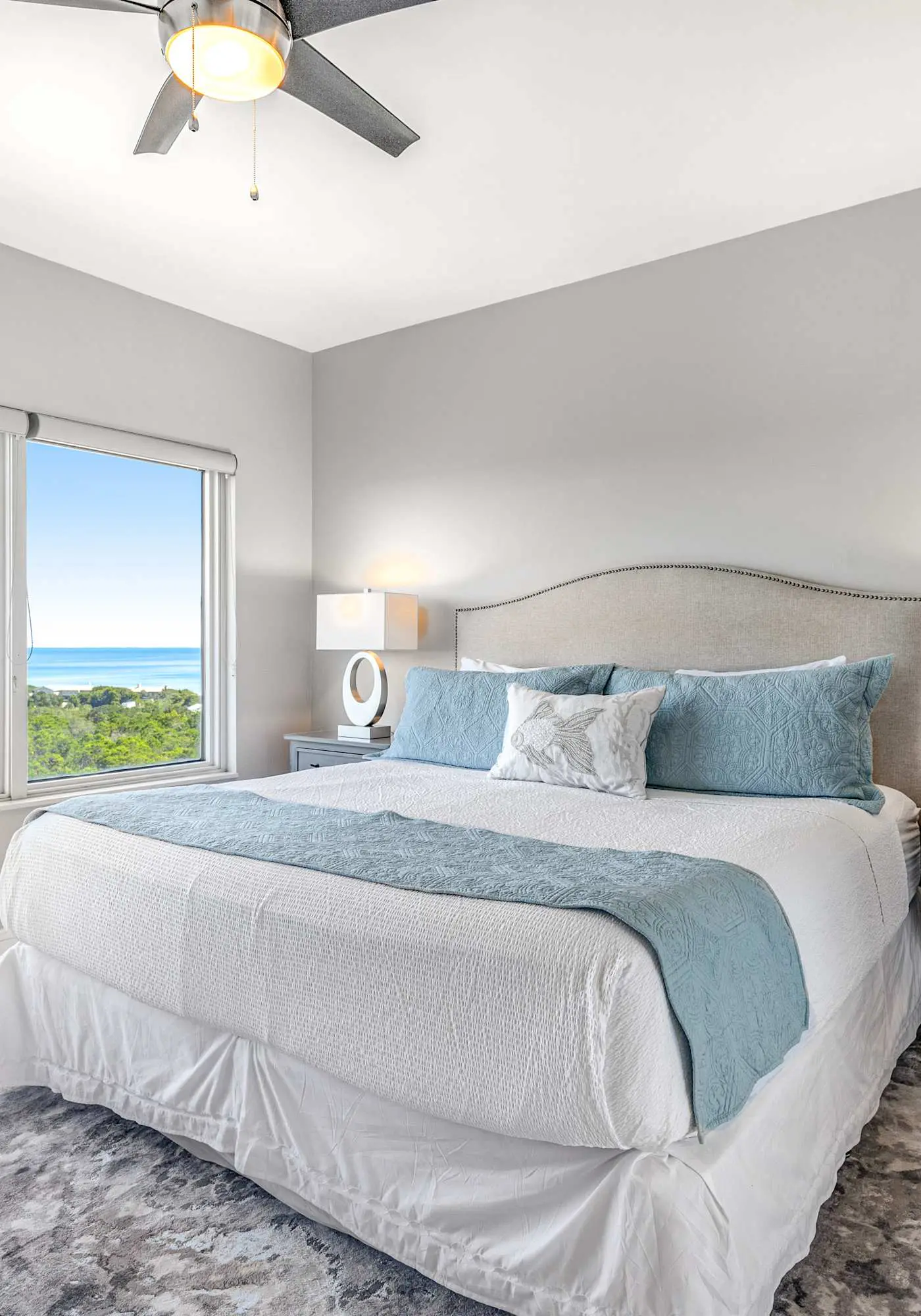Shoreline views, private balcony retreat