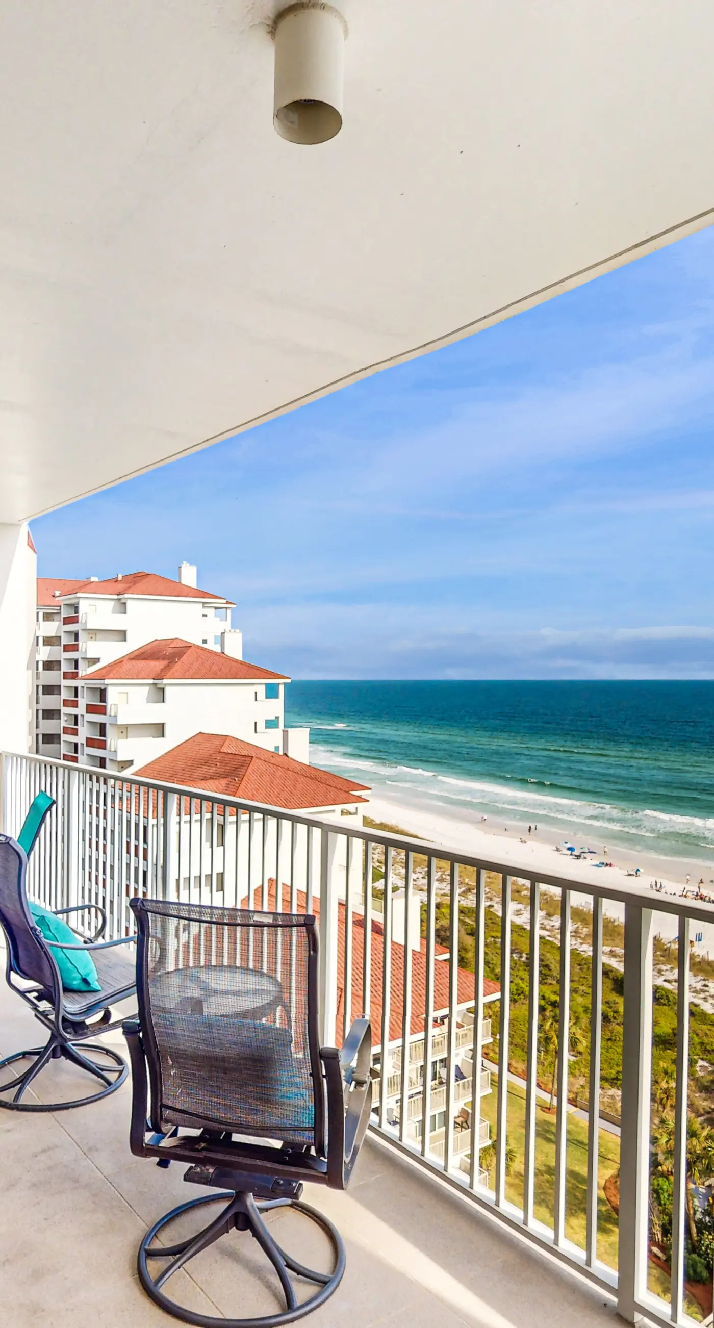 Dazzling Condo with Beach Access and Pool