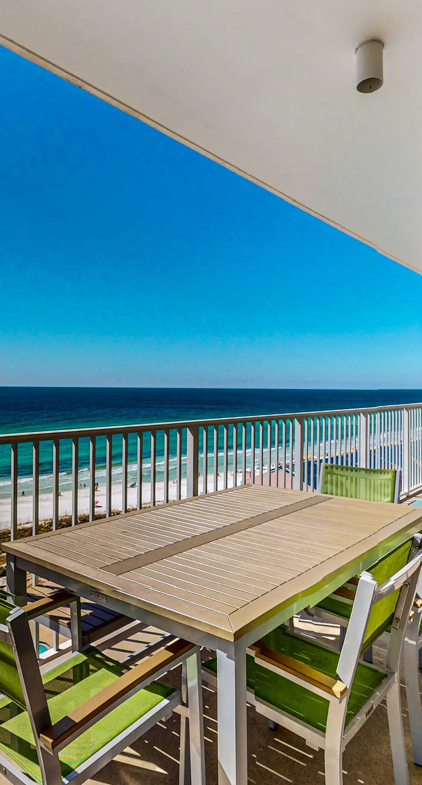 Oceanfront condo with breathtaking views