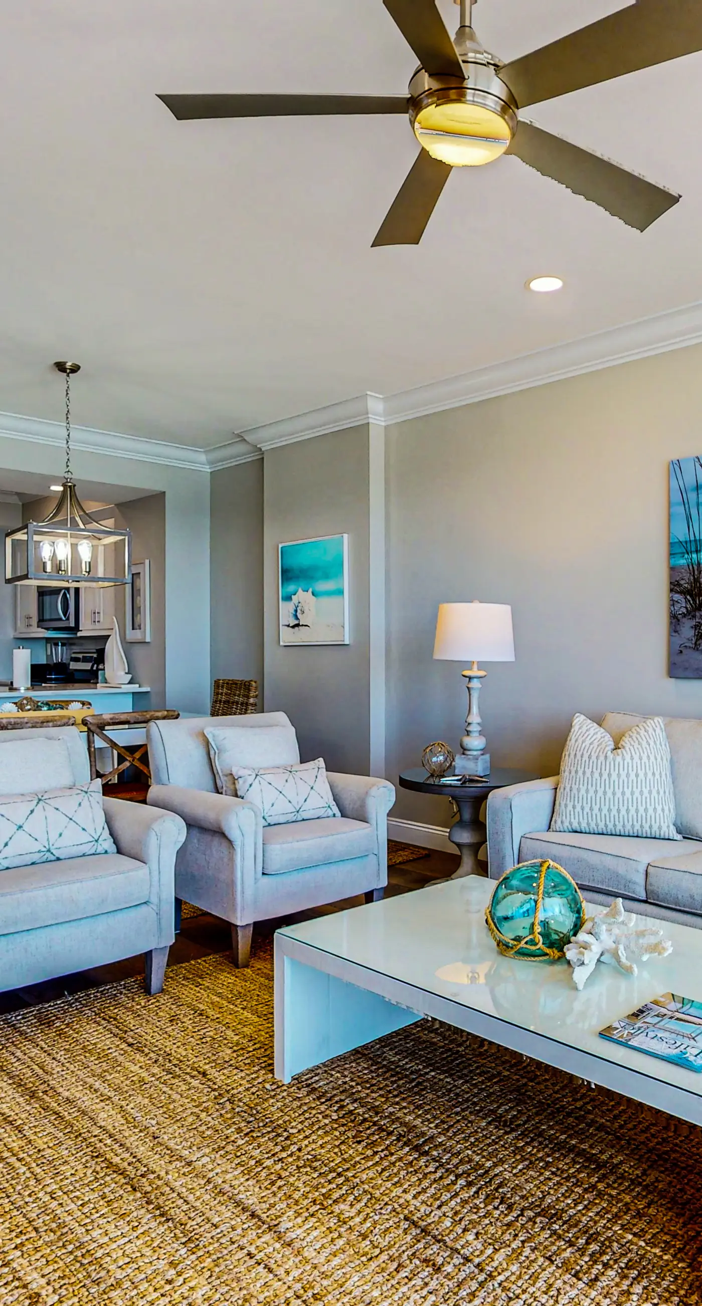 Oceanfront condo with breathtaking views